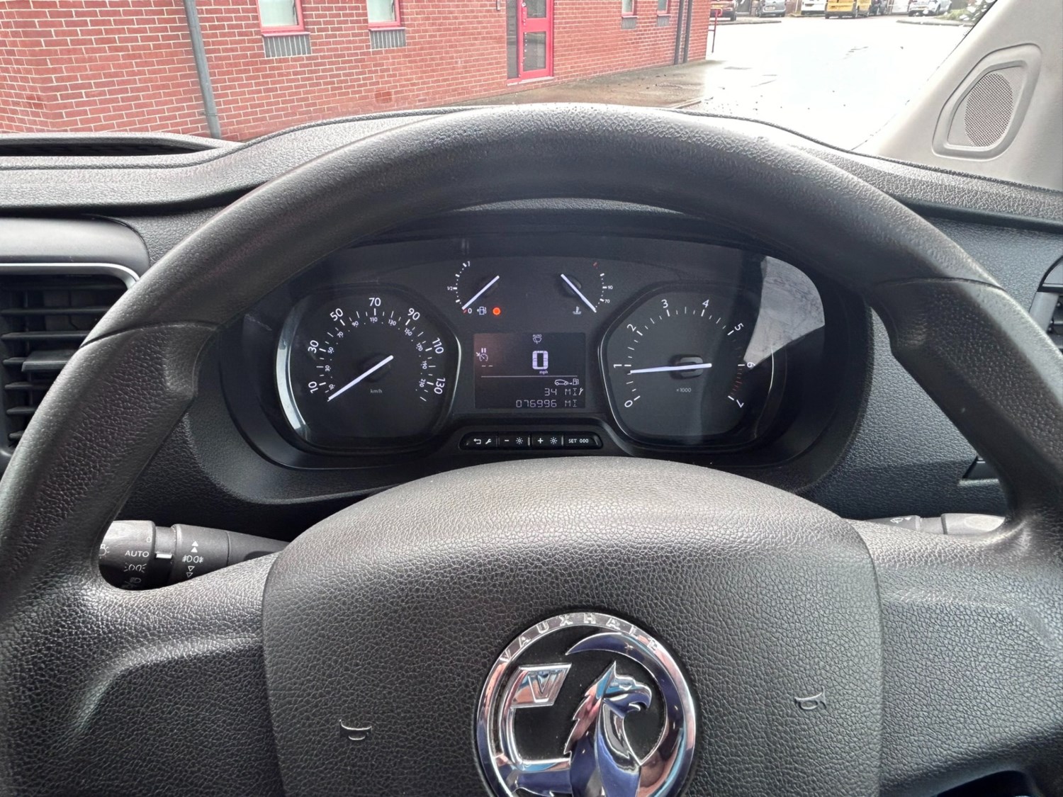 Vauxhall Vivaro Listing Image