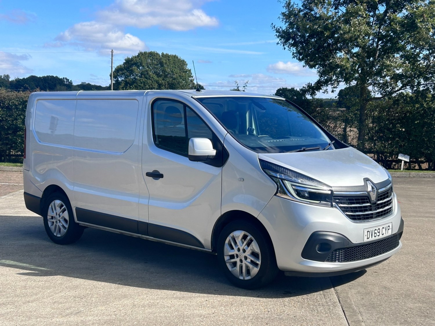 Renault Trafic Listing Image