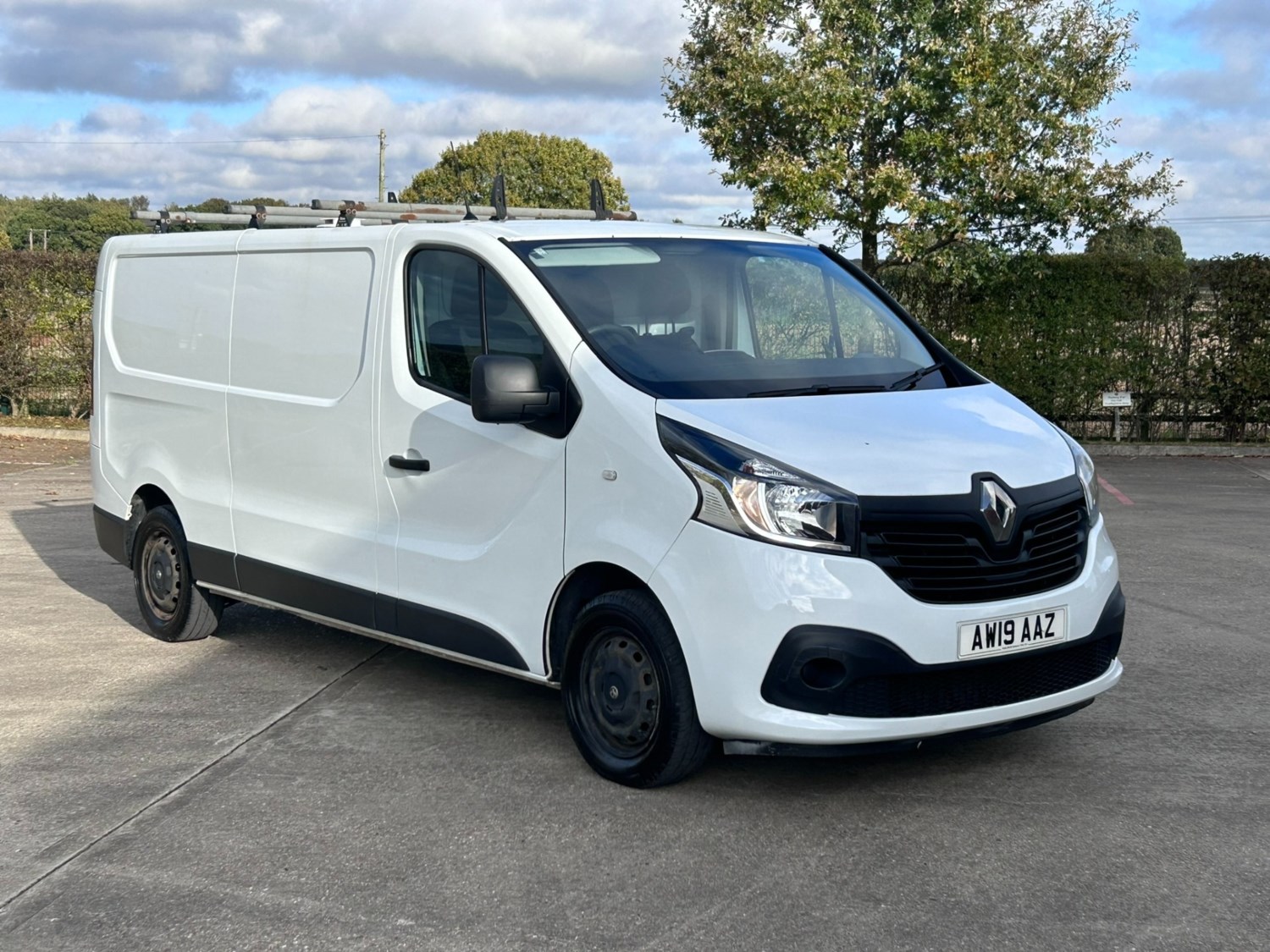 Renault Trafic Listing Image