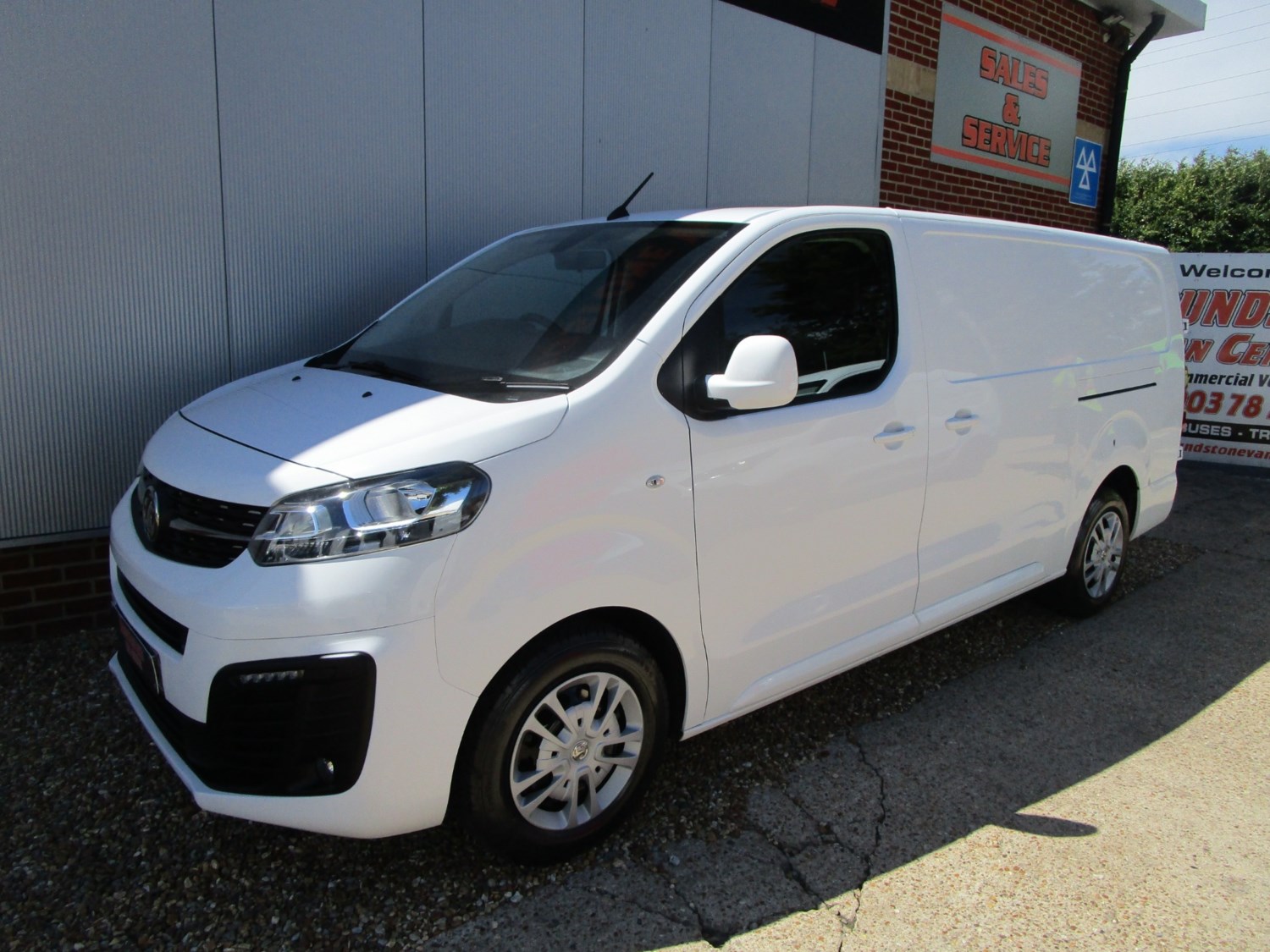 Vauxhall Vivaro Listing Image