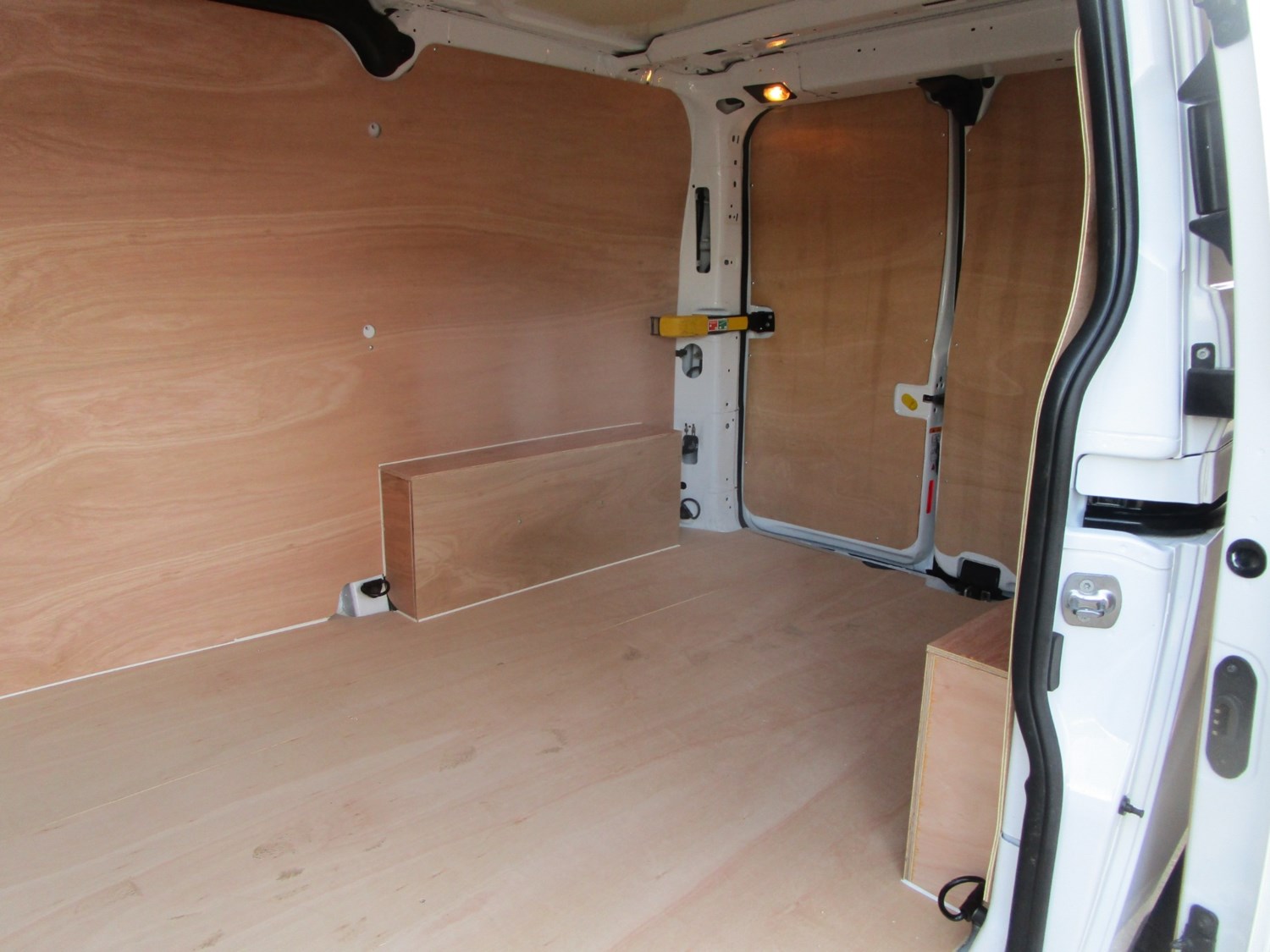 Ford Transit Custom Listing Image