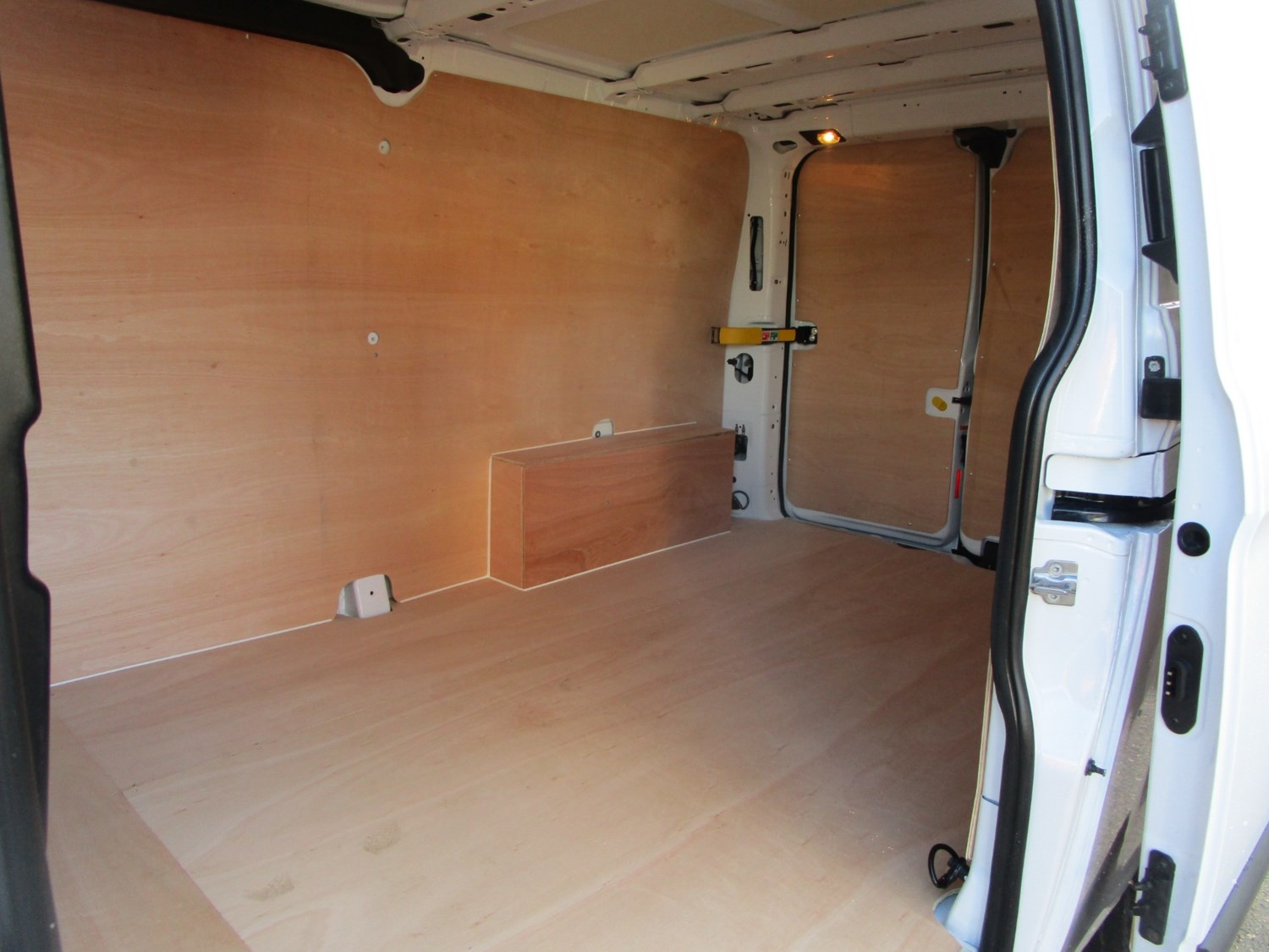 Ford Transit Custom Listing Image