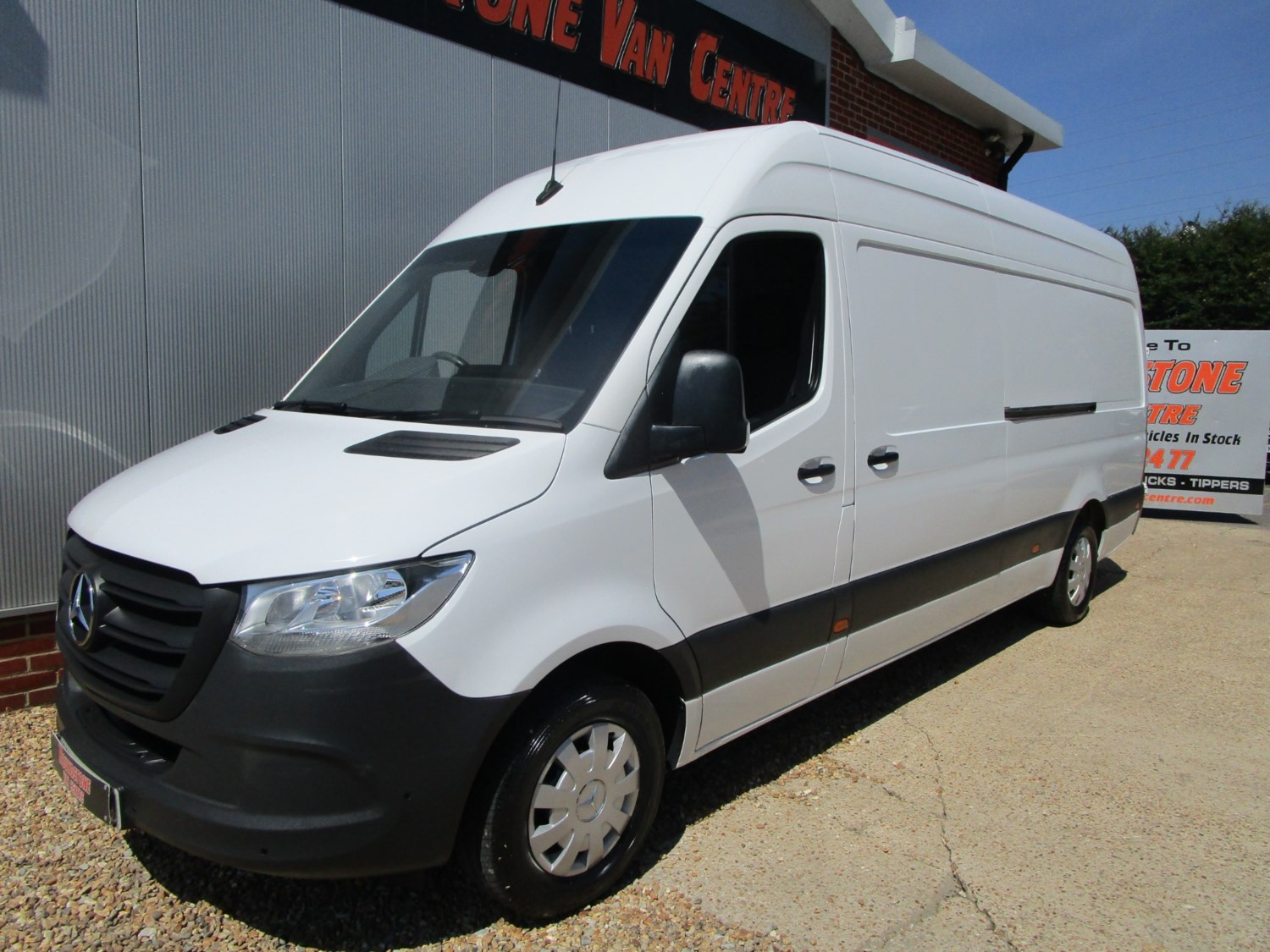 Mercedes-Benz Sprinter Listing Image