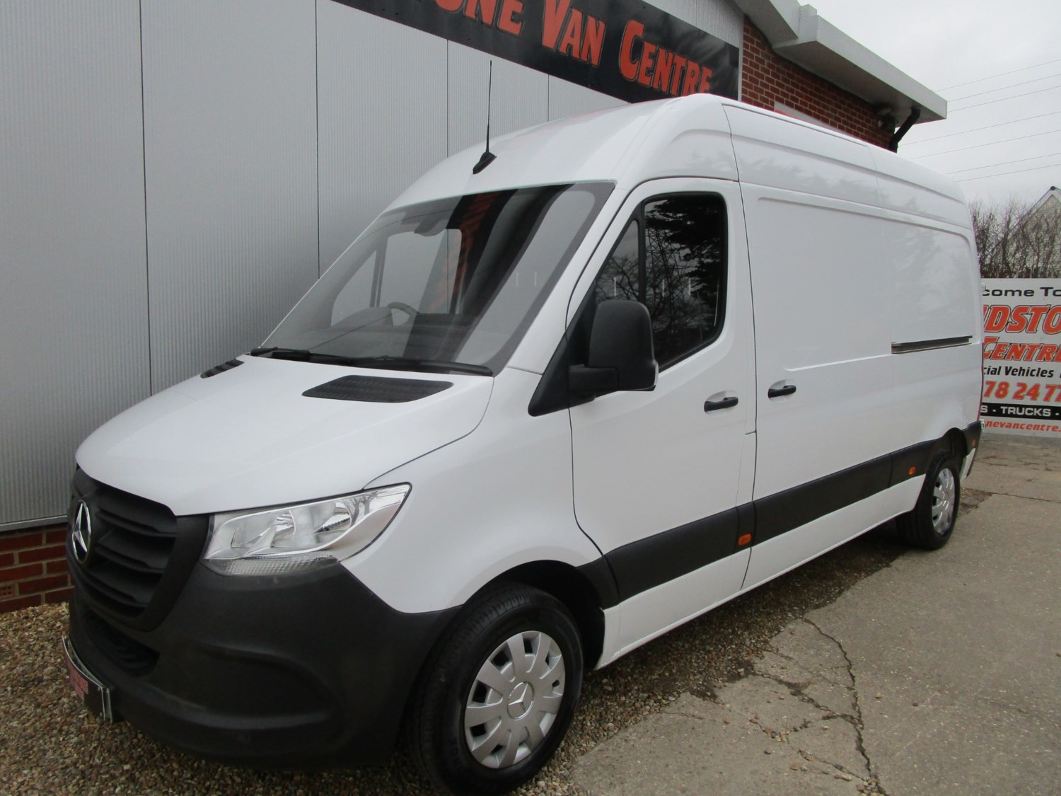 Mercedes-Benz Sprinter Listing Image