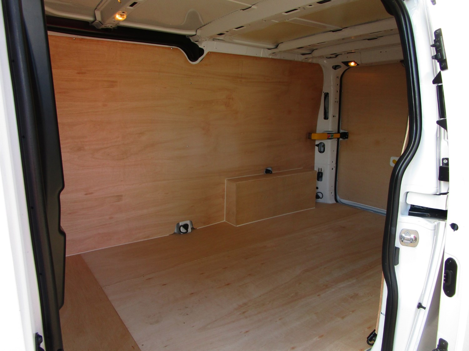 Ford Transit Custom Listing Image