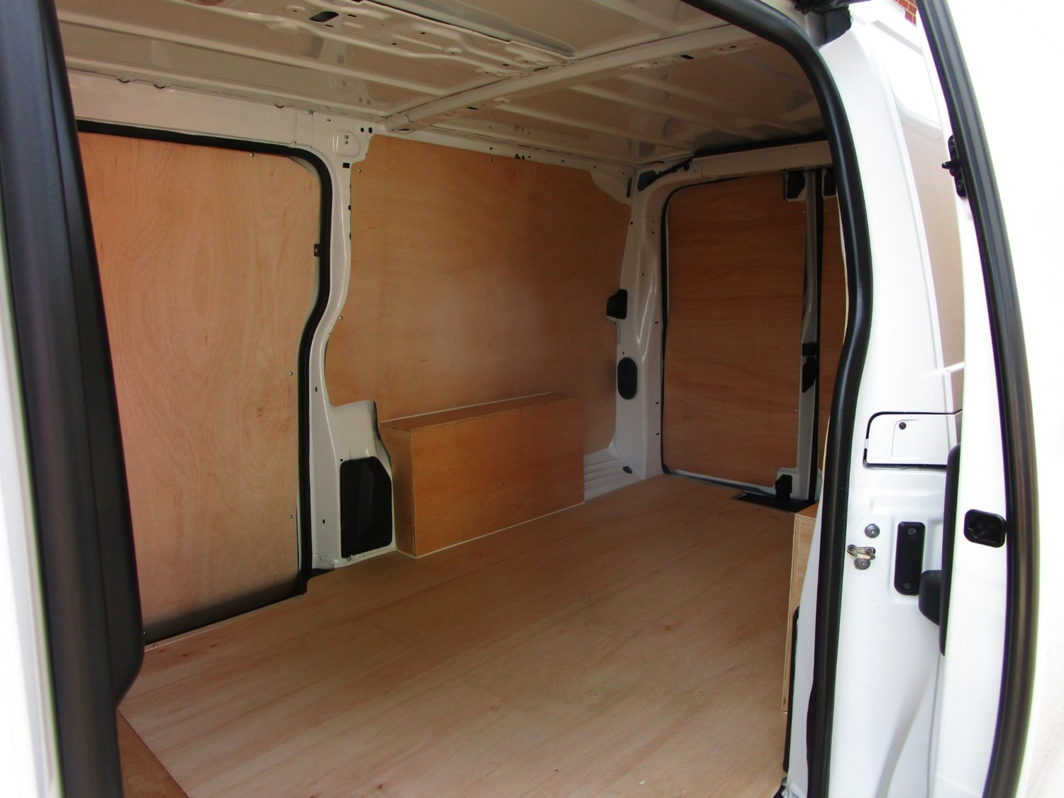 Vauxhall Vivaro Listing Image