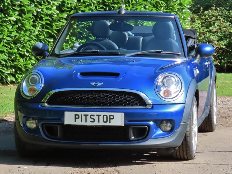 MINI Convertible Listing Image