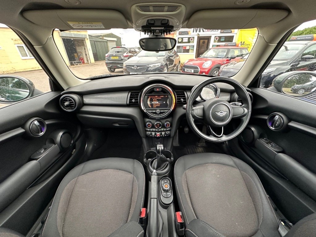 MINI Hatch Listing Image