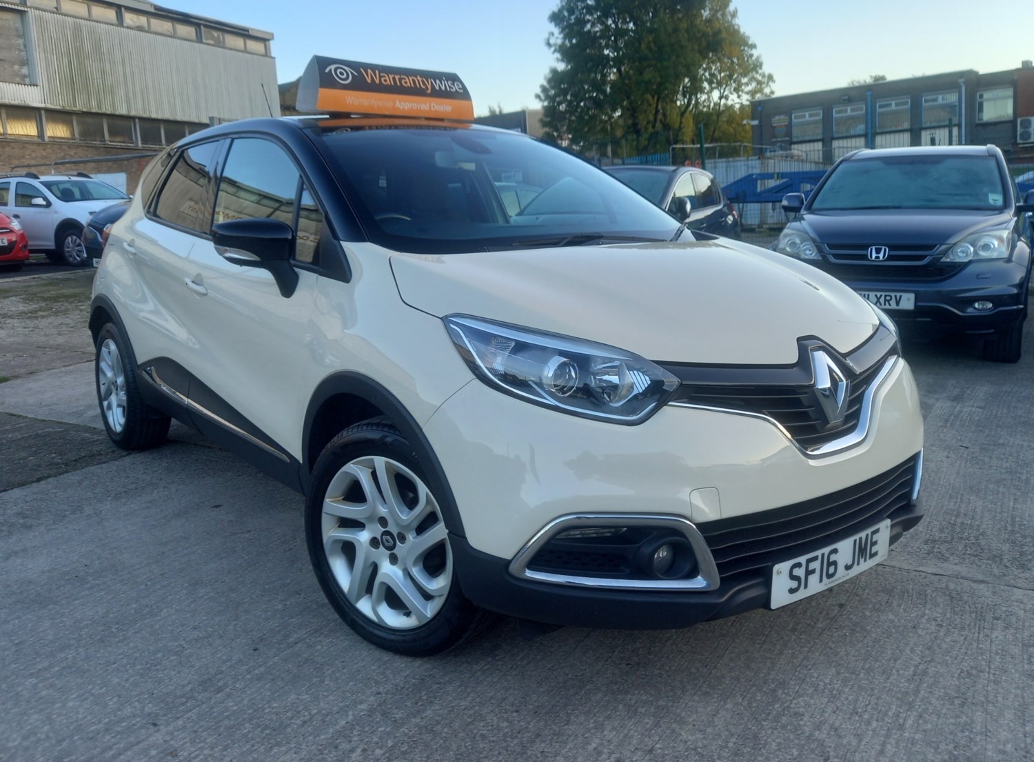 Renault Captur Listing Image