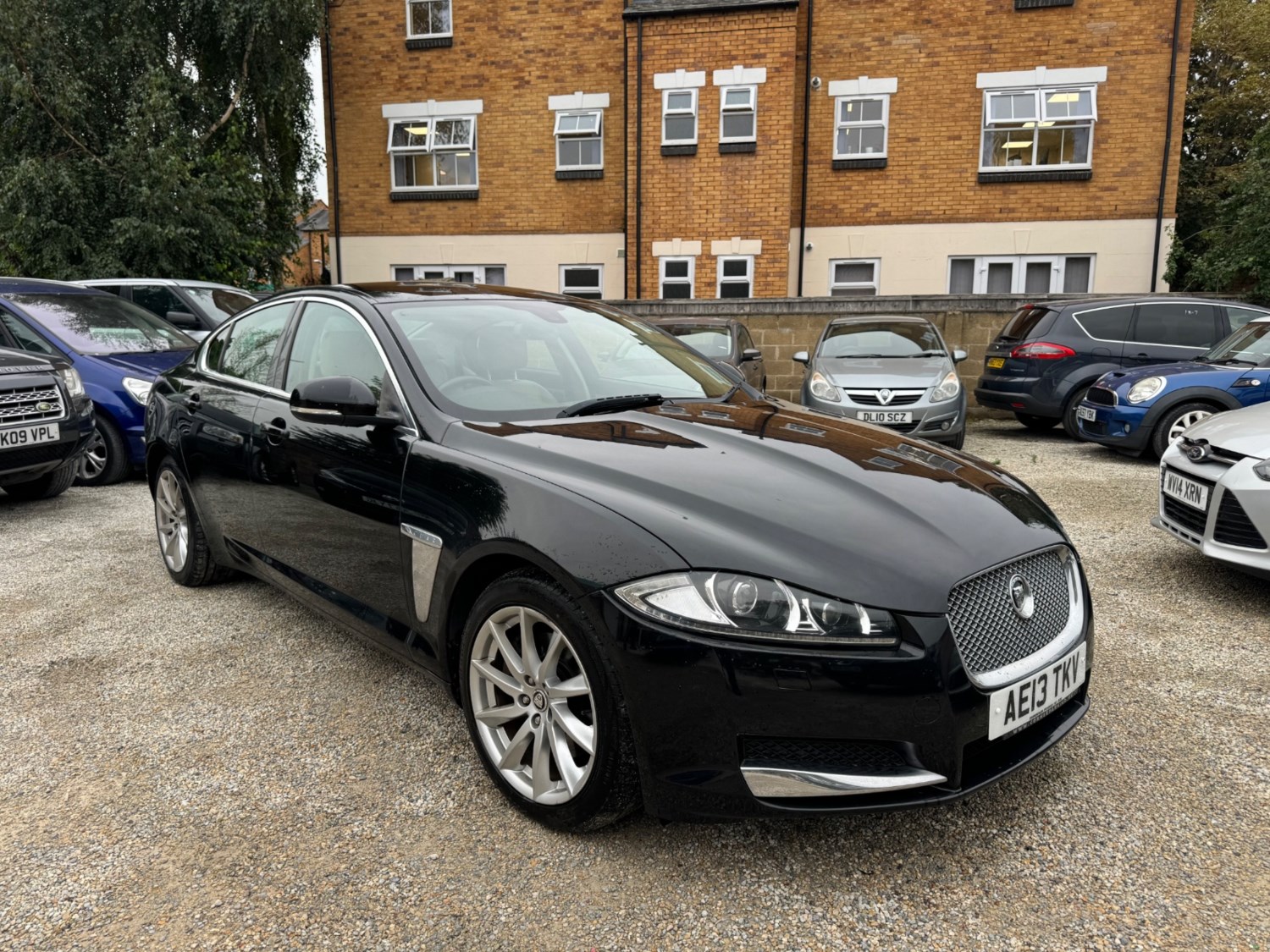 Jaguar XF Listing Image