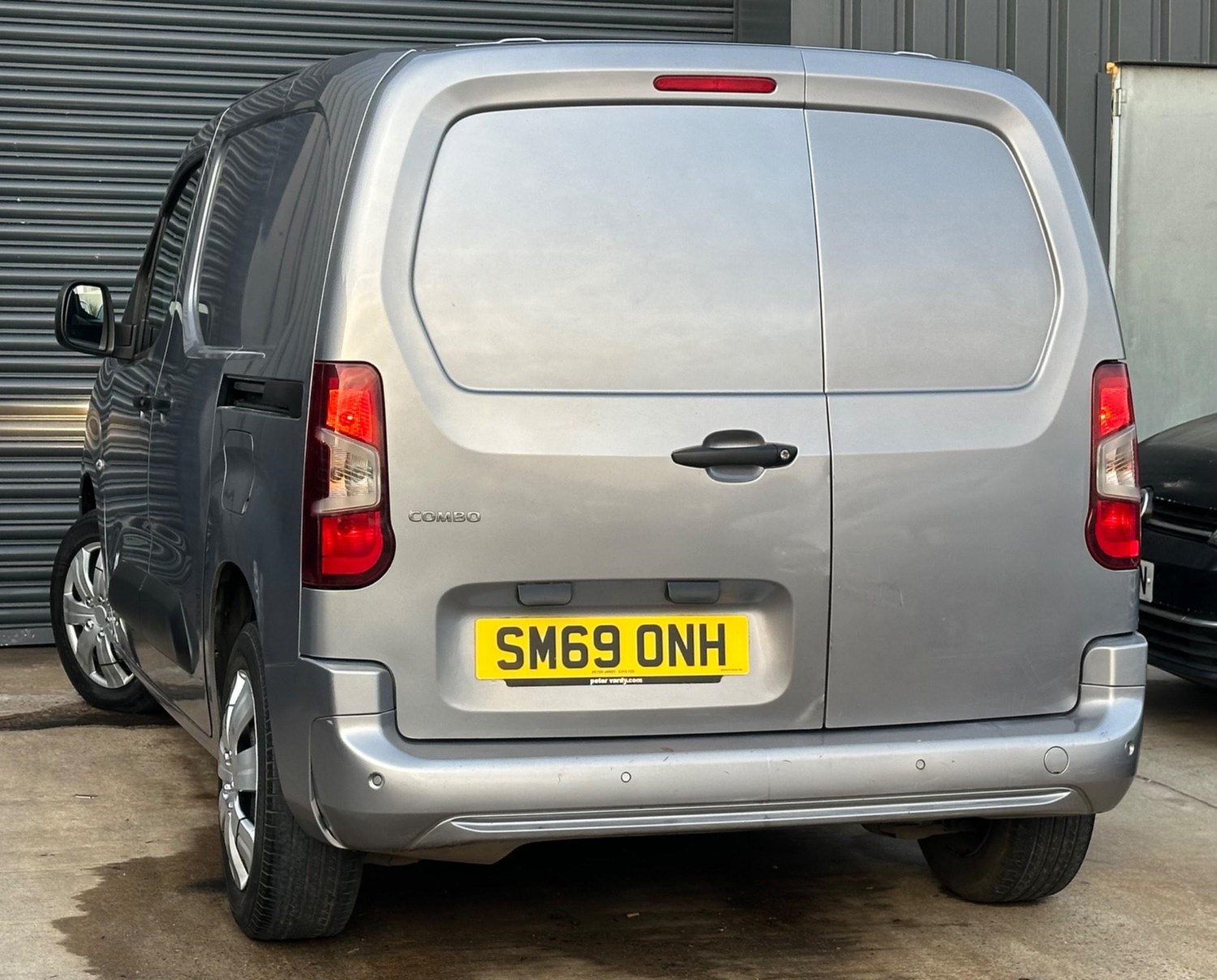 Vauxhall Combo Listing Image