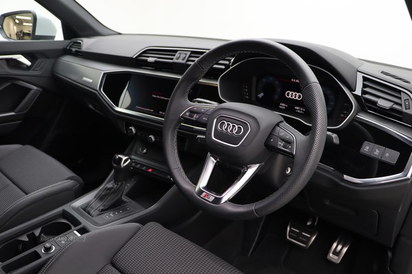 Audi Q3 Listing Image