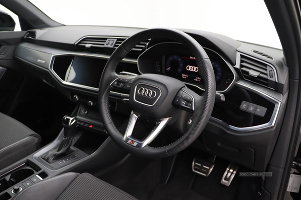 Audi Q3 Listing Image