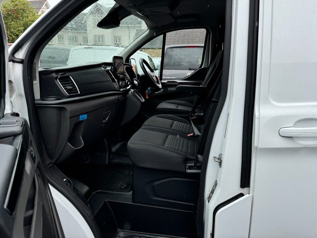 Ford Transit Custom Listing Image