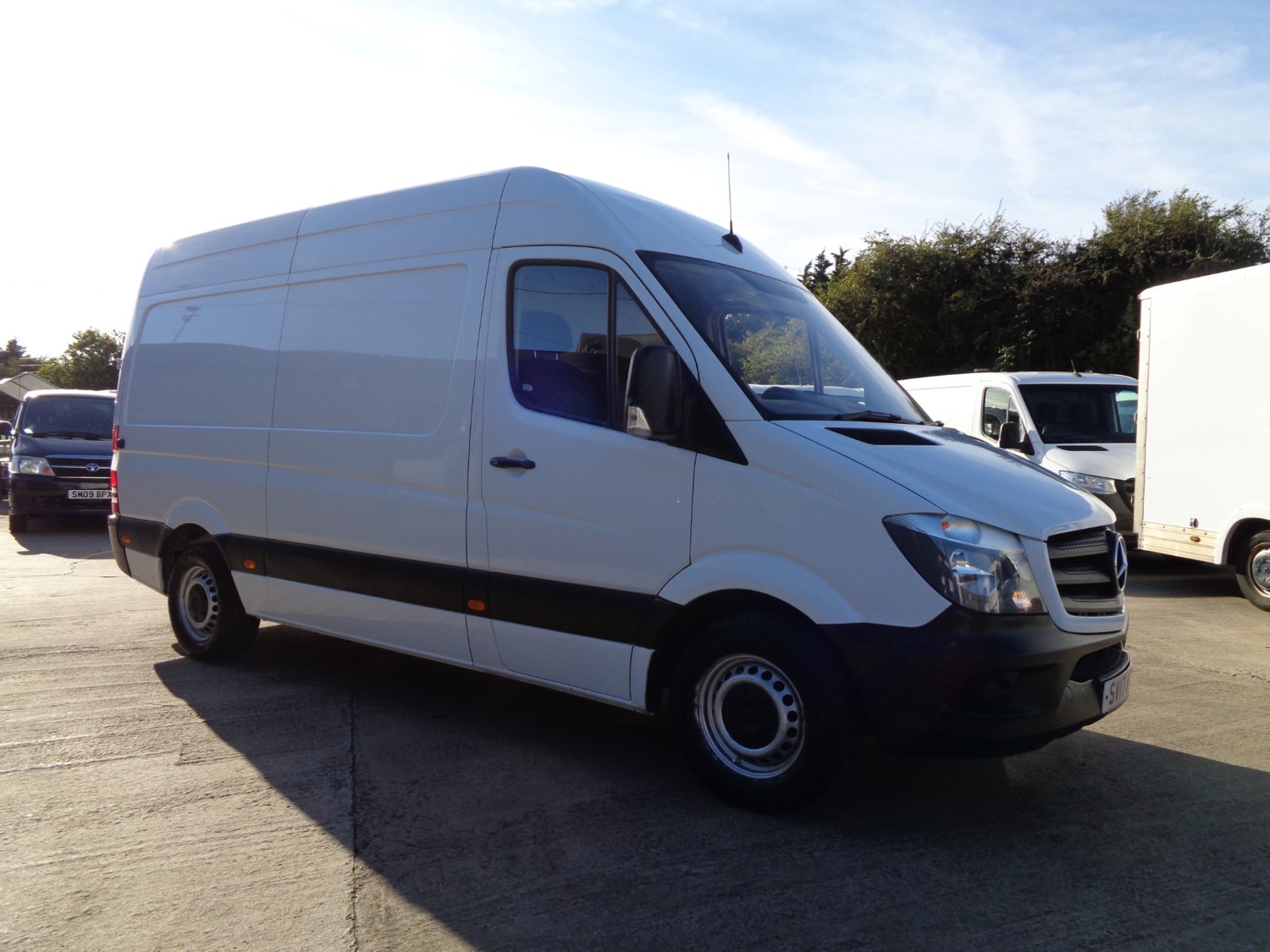 Mercedes-Benz Sprinter Listing Image