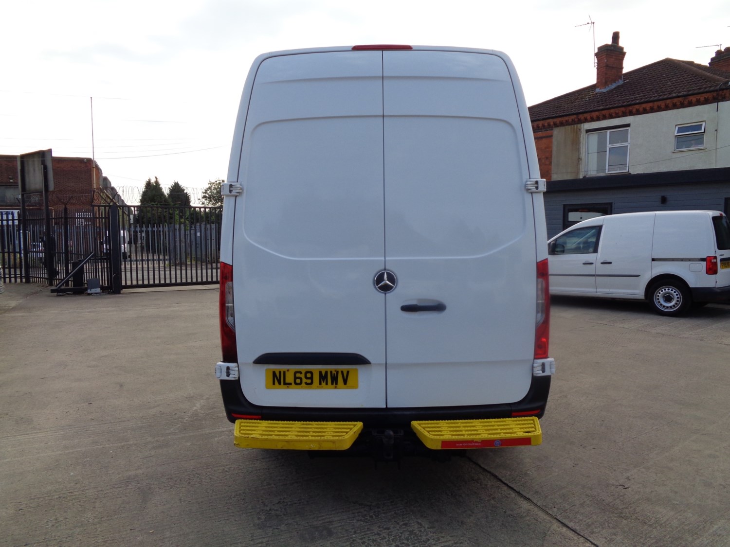 Mercedes-Benz Sprinter Listing Image