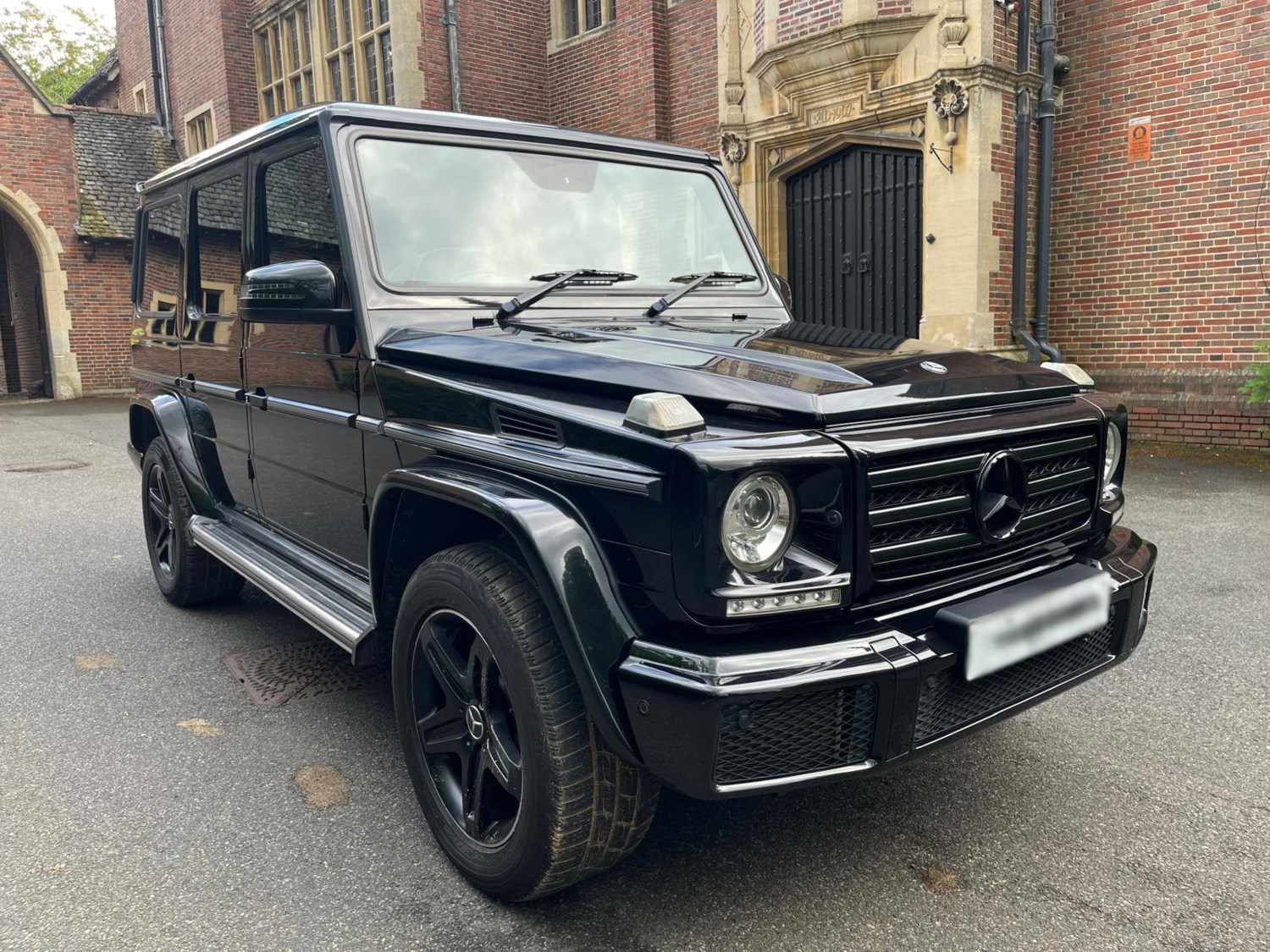 Mercedes-Benz G-Class Listing Image