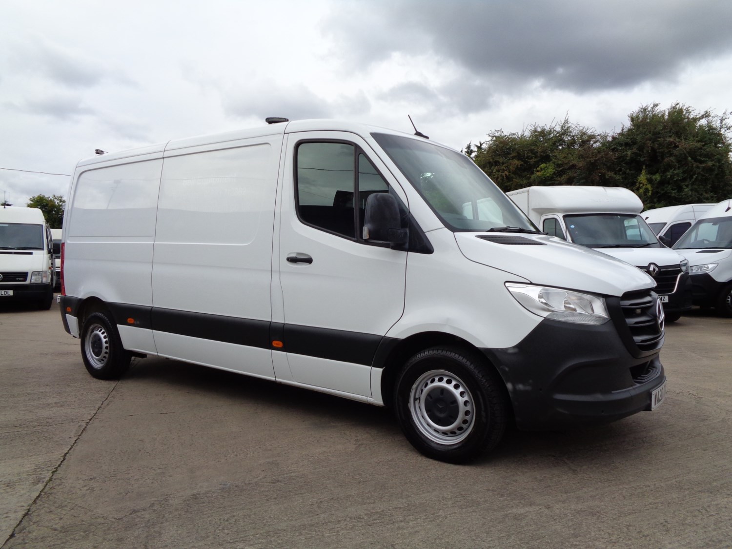 Mercedes-Benz Sprinter Listing Image