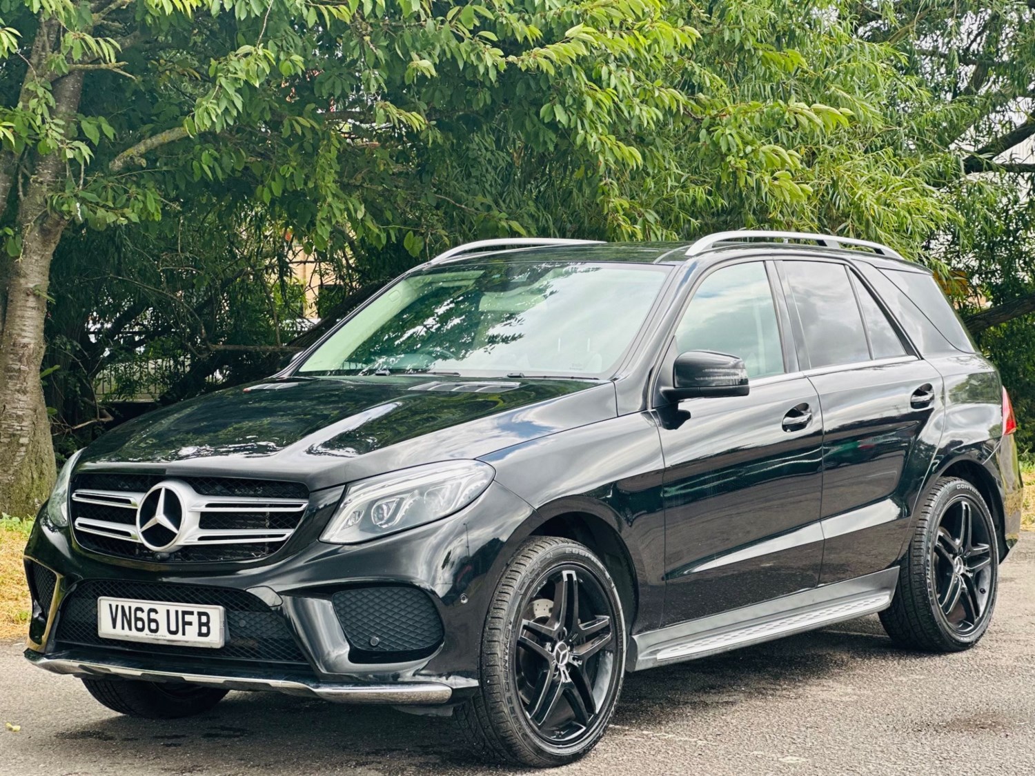 Mercedes-Benz GLE Listing Image