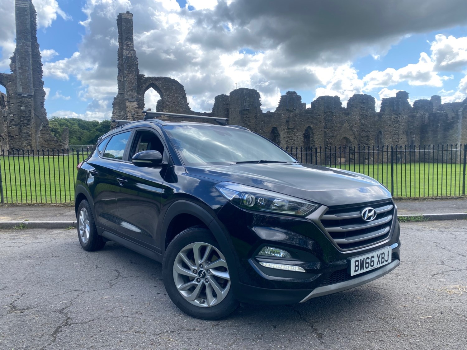 Hyundai TUCSON Listing Image