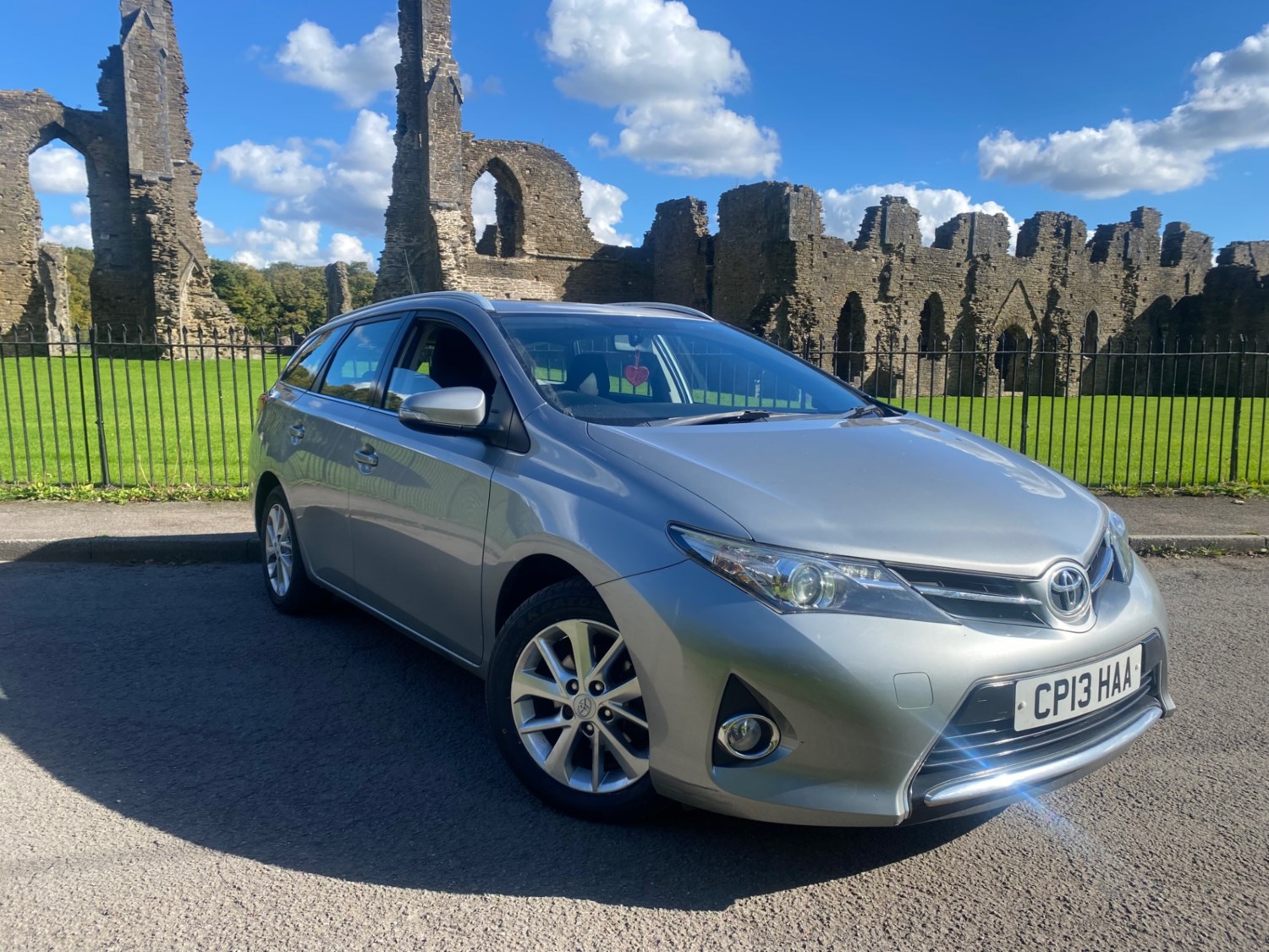 Toyota Auris Listing Image