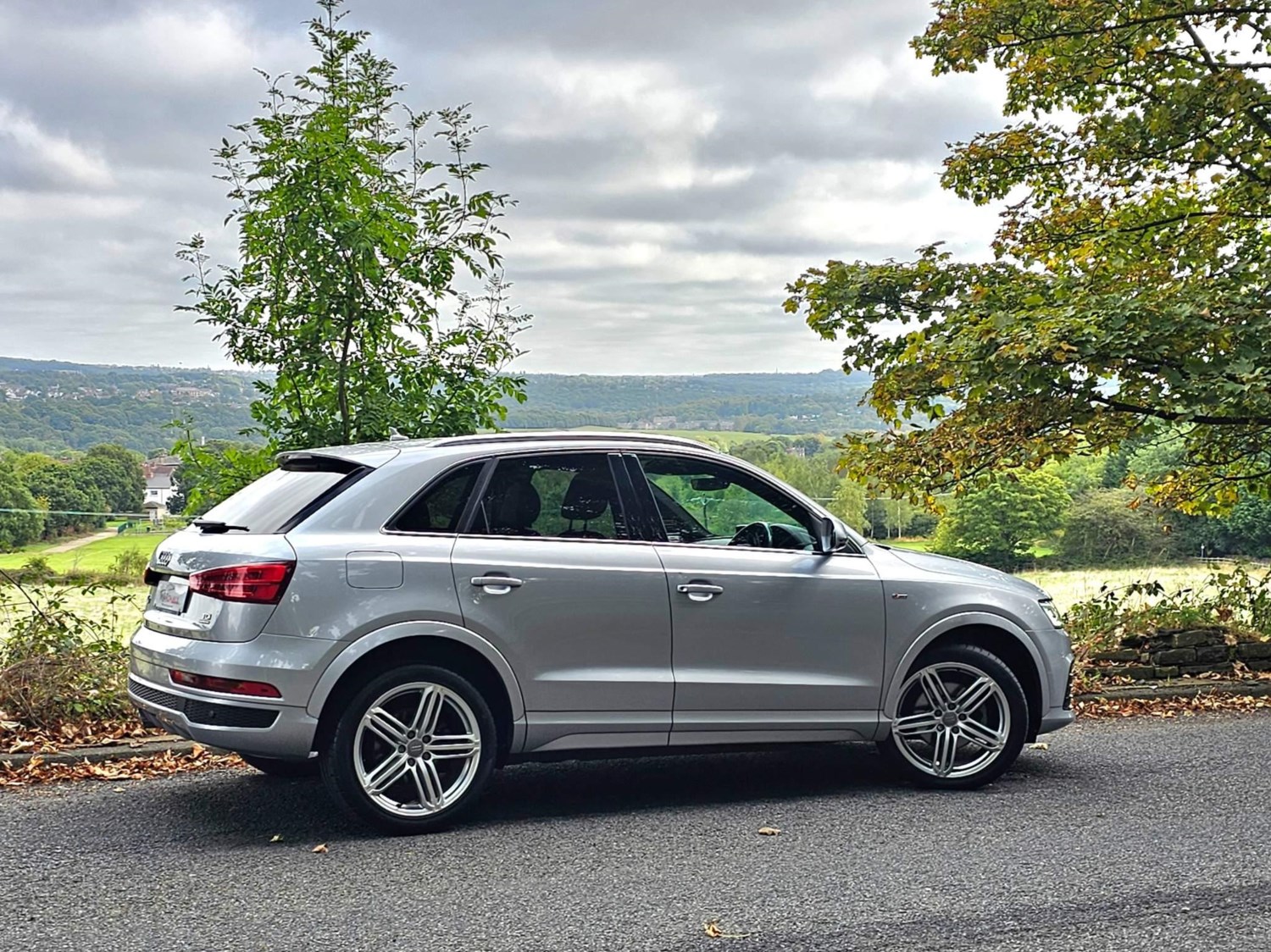 Audi Q3 Listing Image