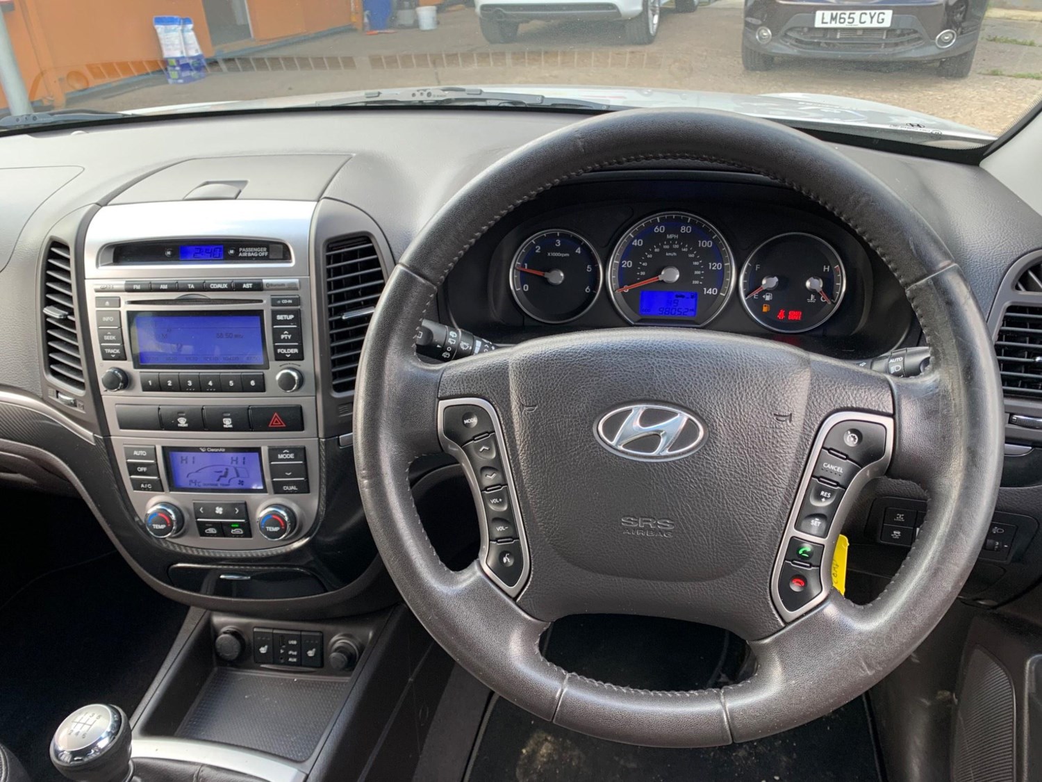 Hyundai Santa Fe Listing Image