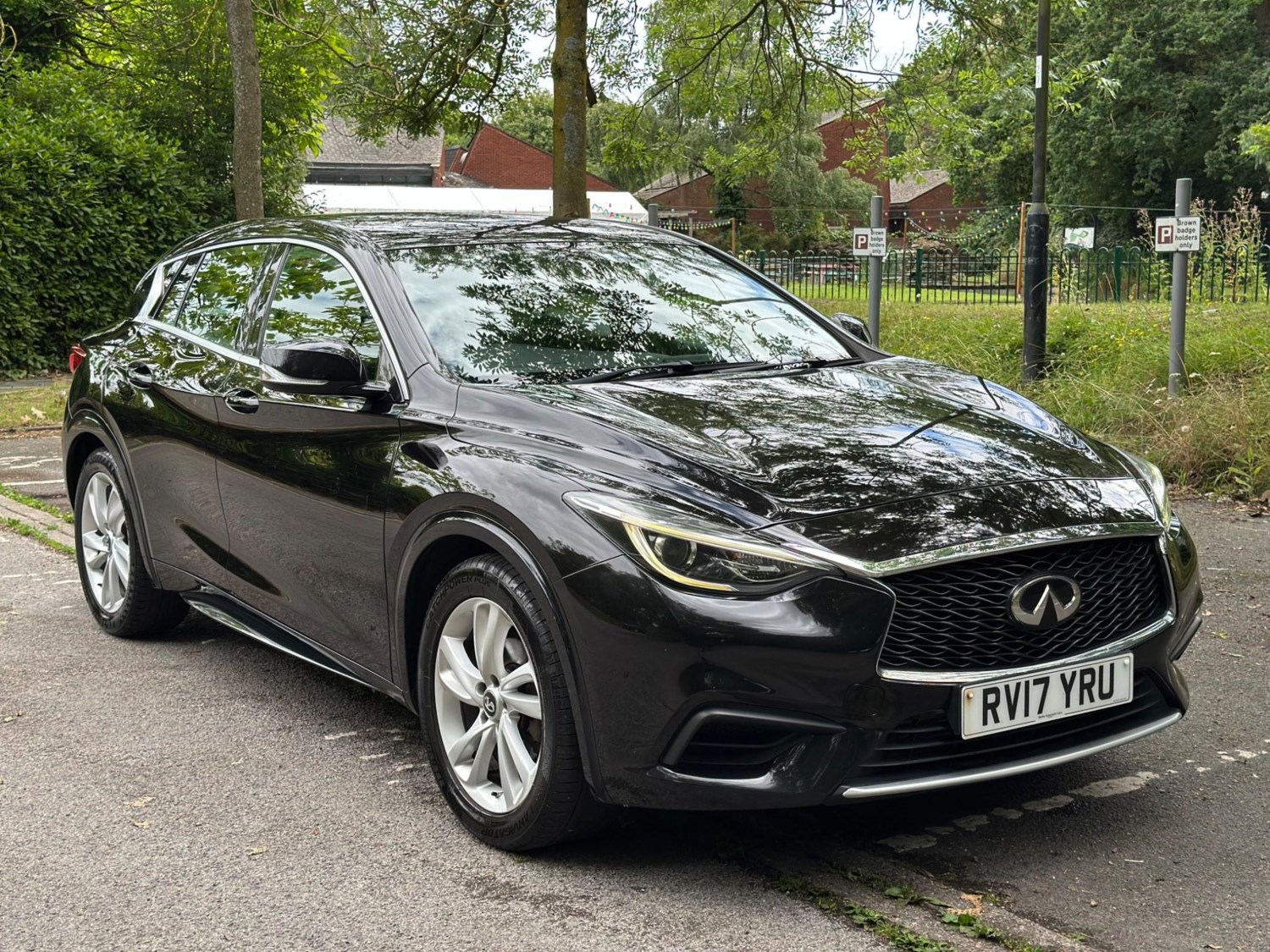 Infiniti Q30 Listing Image