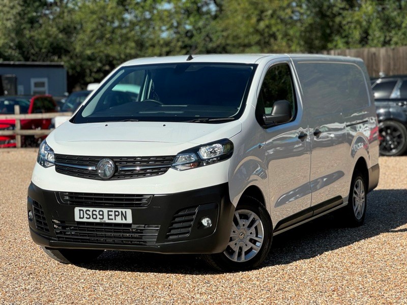 Vauxhall Vivaro Listing Image