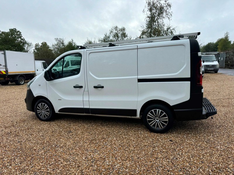 Vauxhall Vivaro Listing Image