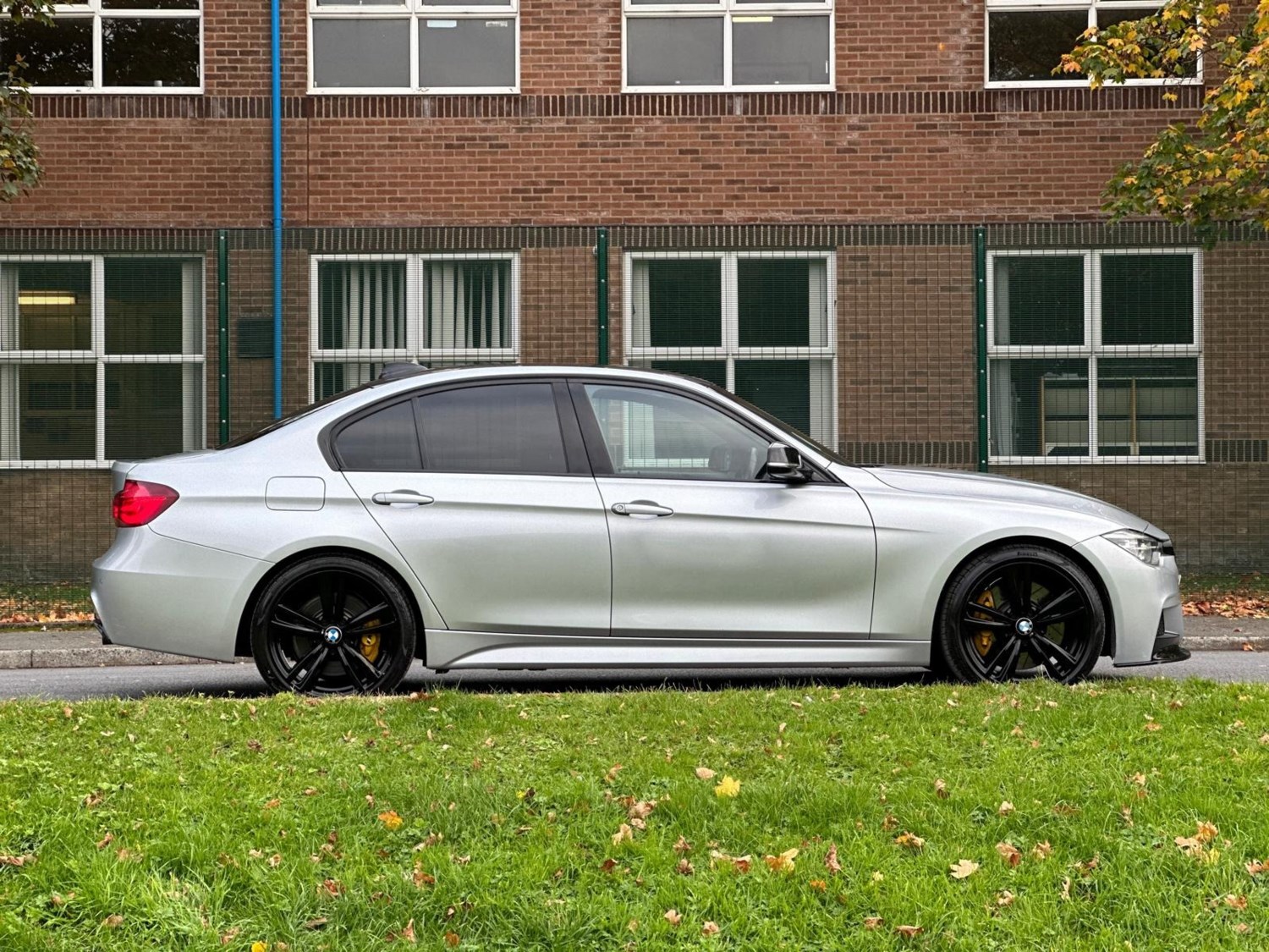 BMW 3 Series Listing Image