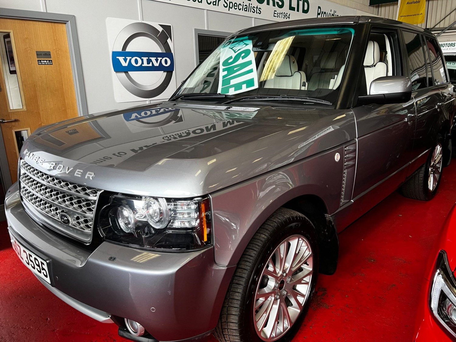 Land Rover Range Rover Listing Image