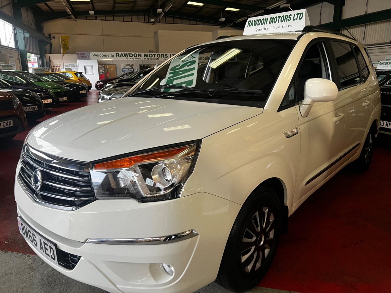 SsangYong Turismo Listing Image