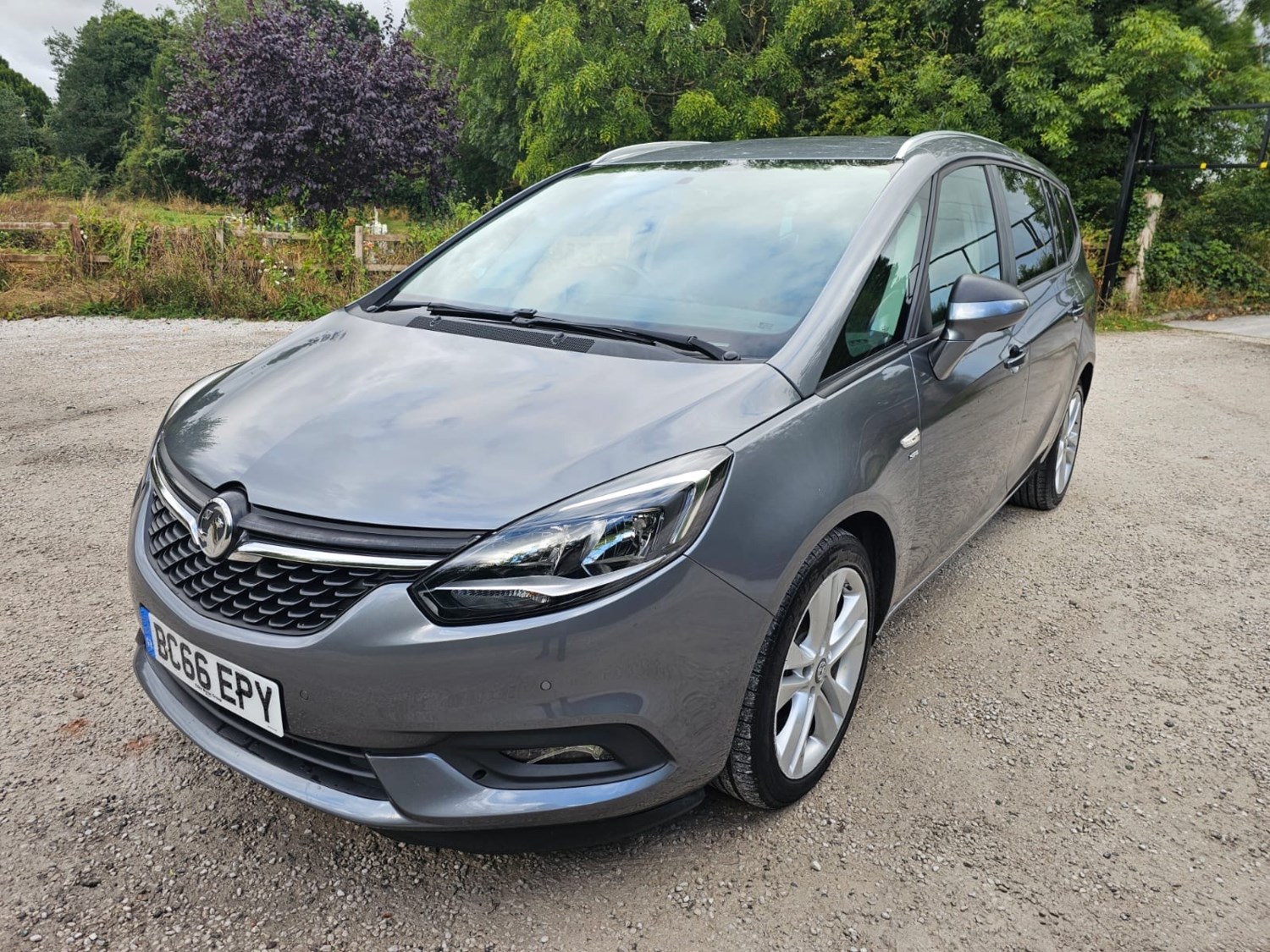 Vauxhall Zafira Listing Image