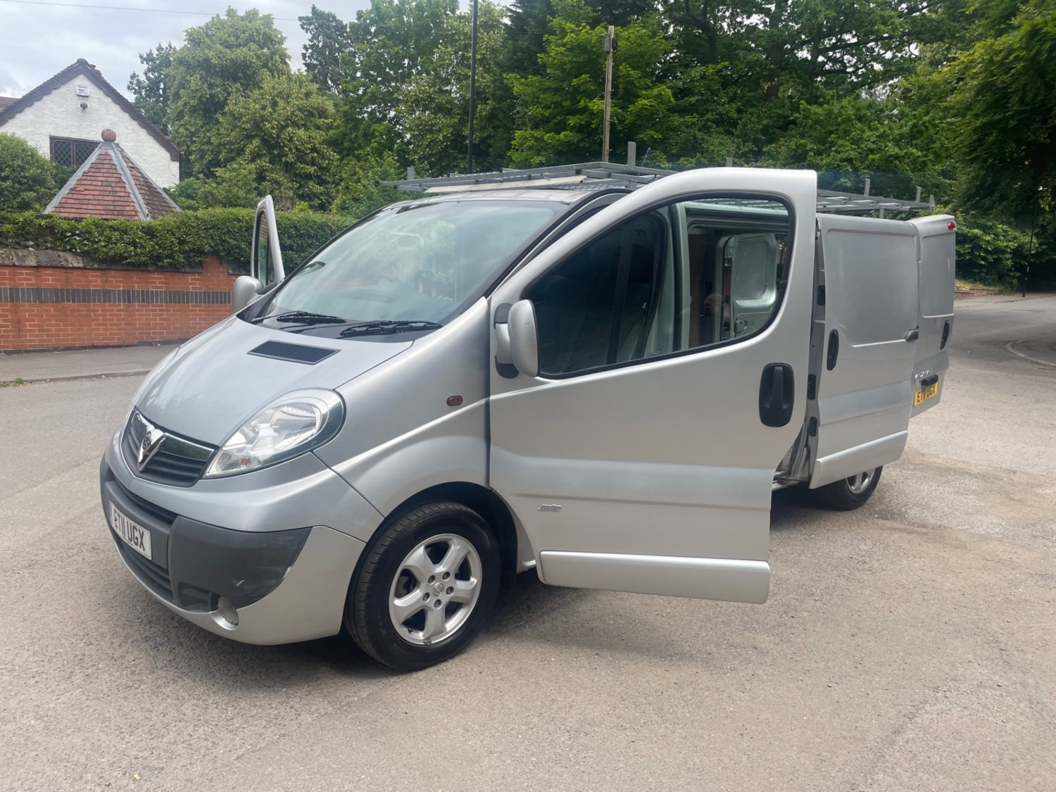 Vauxhall Vivaro Listing Image