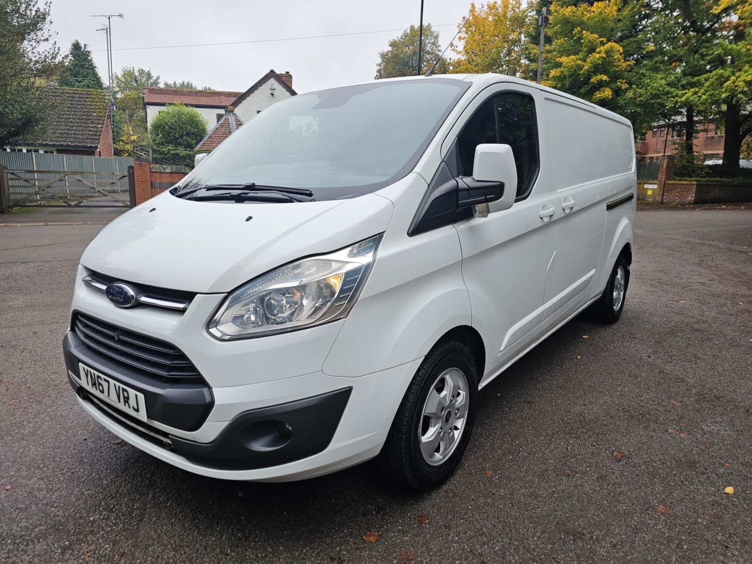 Ford Transit Custom Listing Image