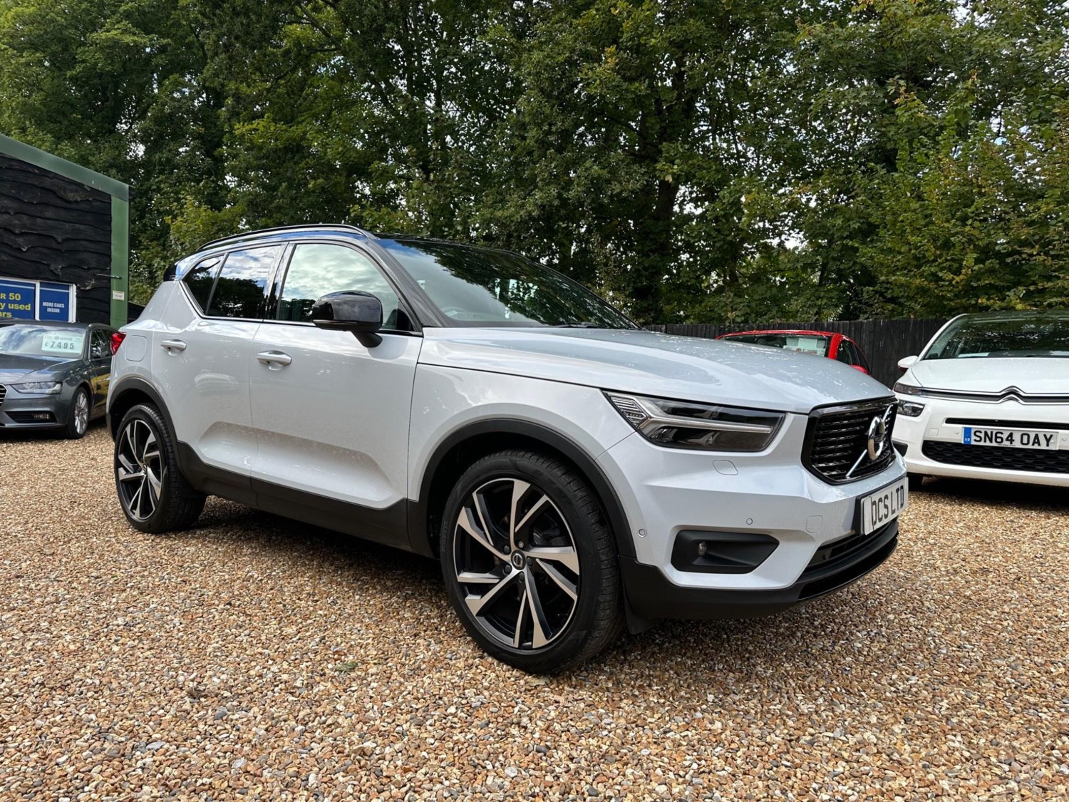 Volvo XC40 Listing Image