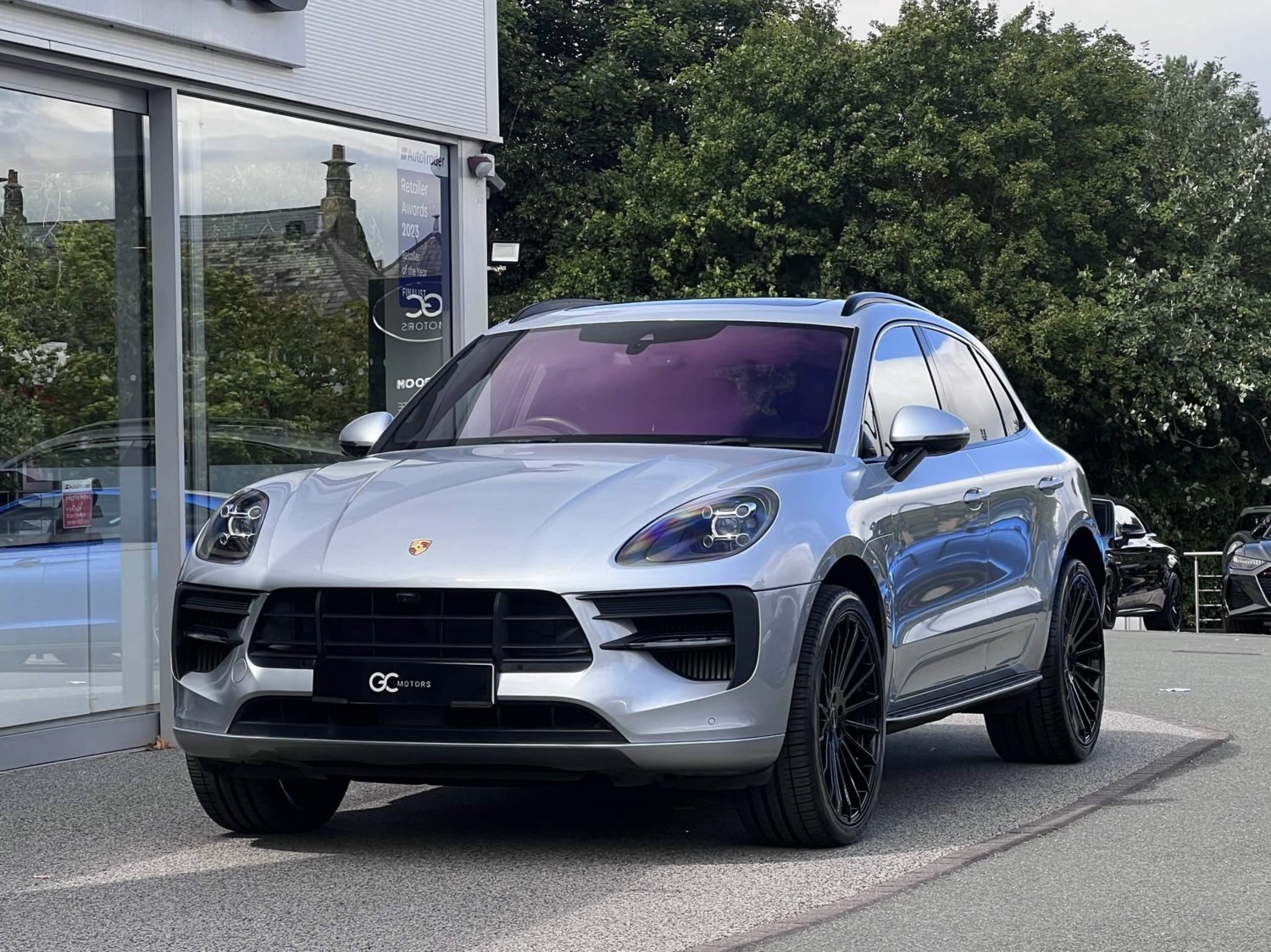 Porsche Macan Listing Image