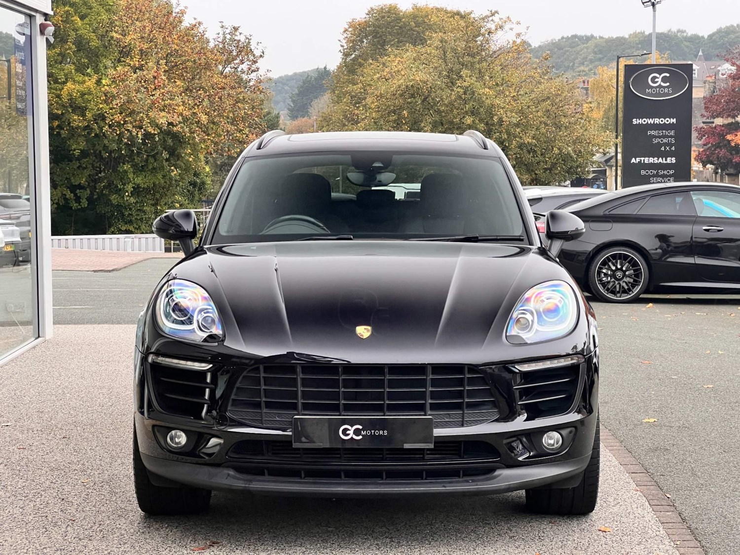 Porsche Macan Listing Image