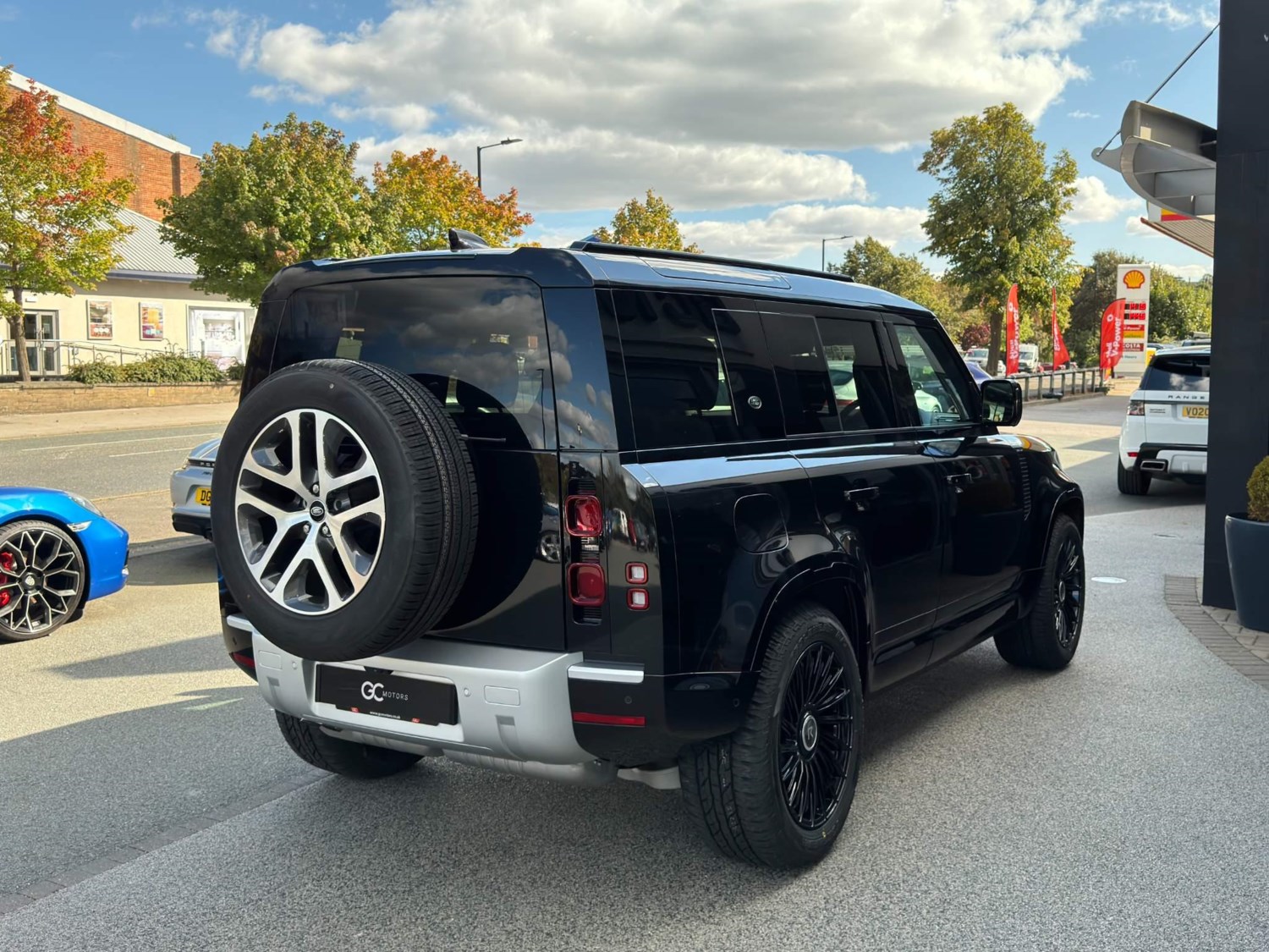 Land Rover Defender 110 Listing Image