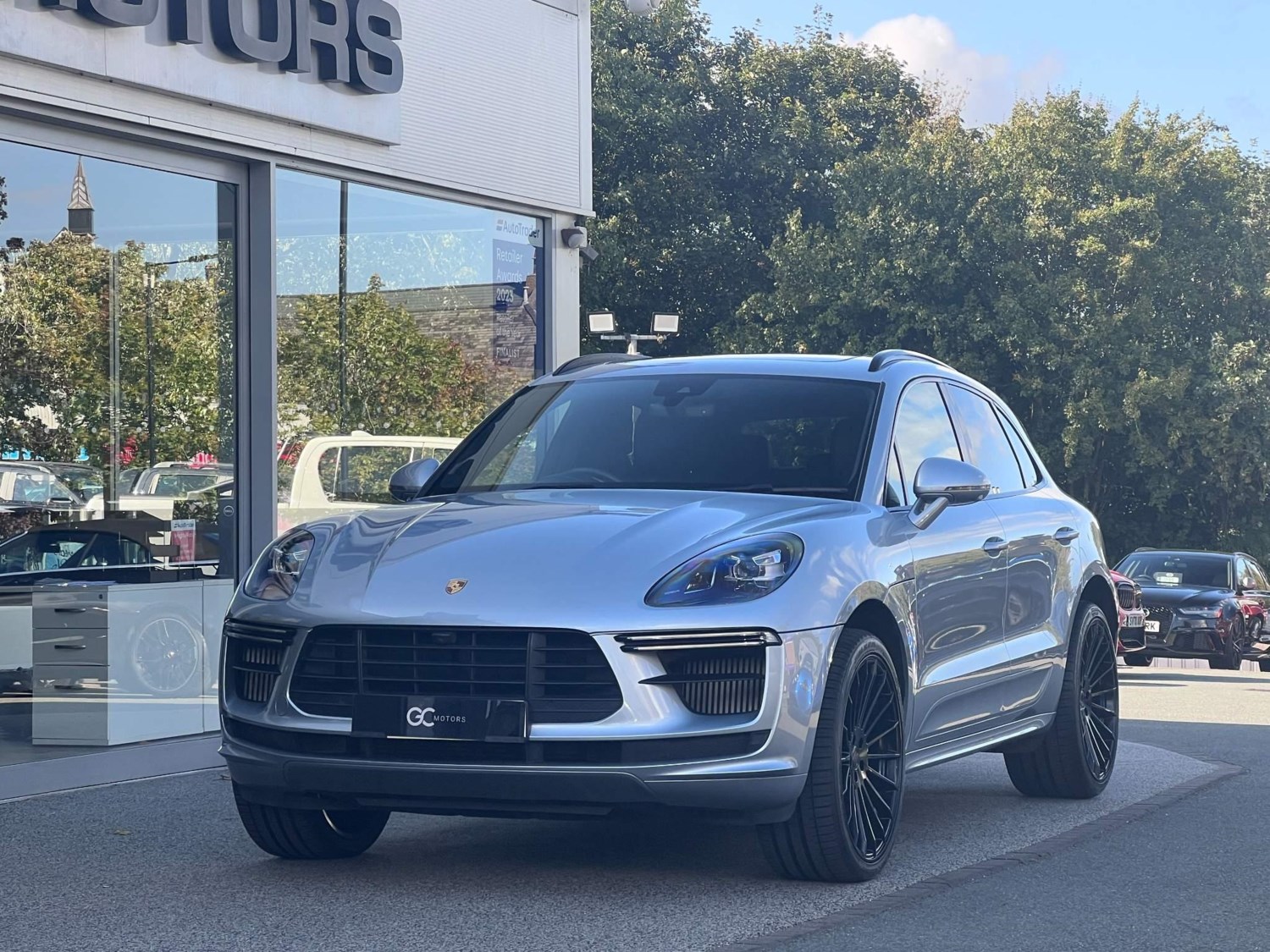 Porsche Macan Listing Image