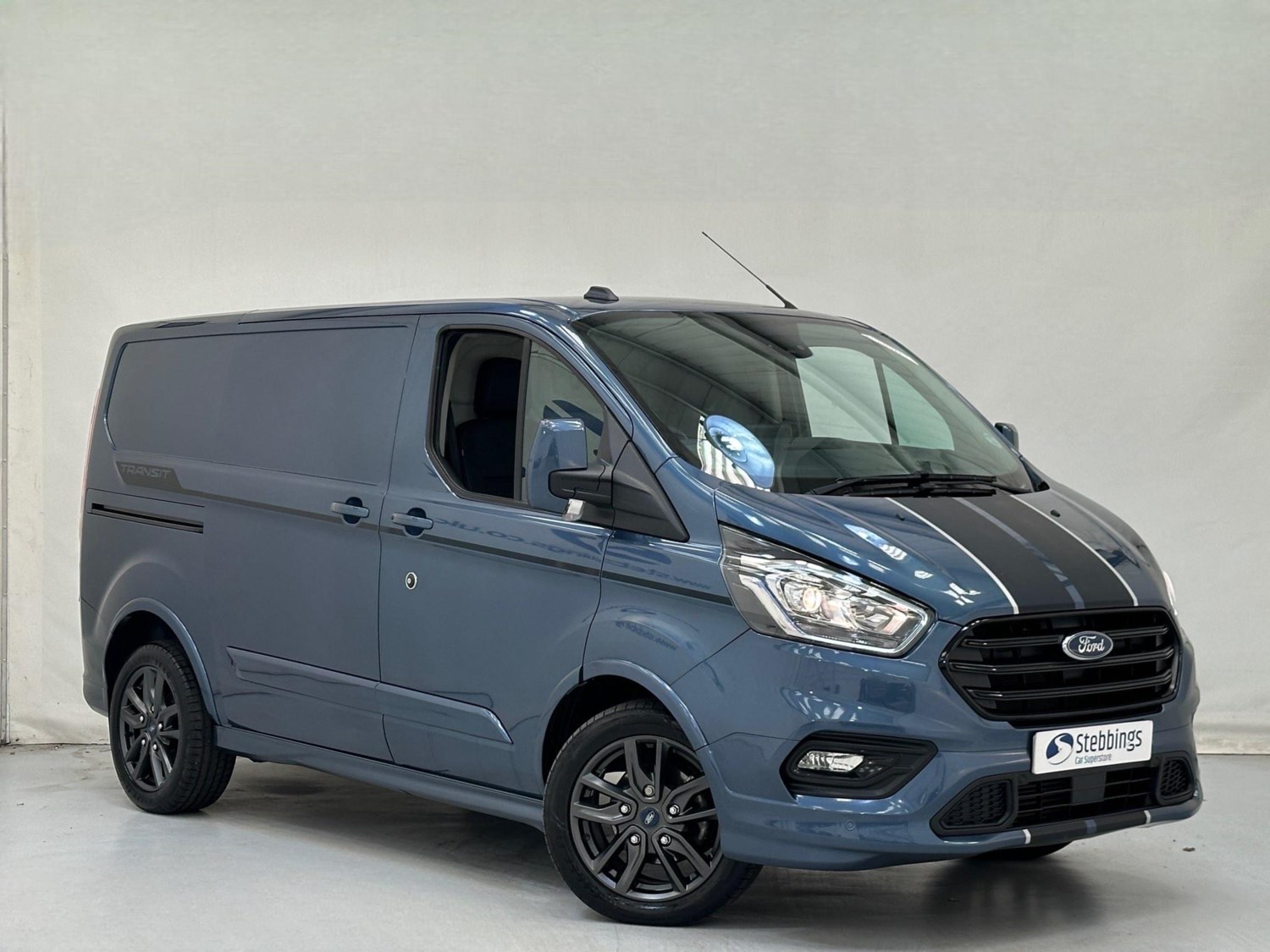 Ford Transit Custom Listing Image