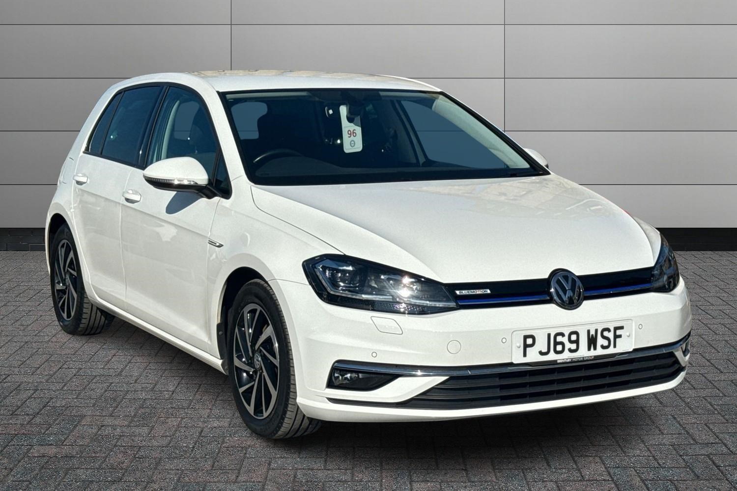 Volkswagen Golf Listing Image