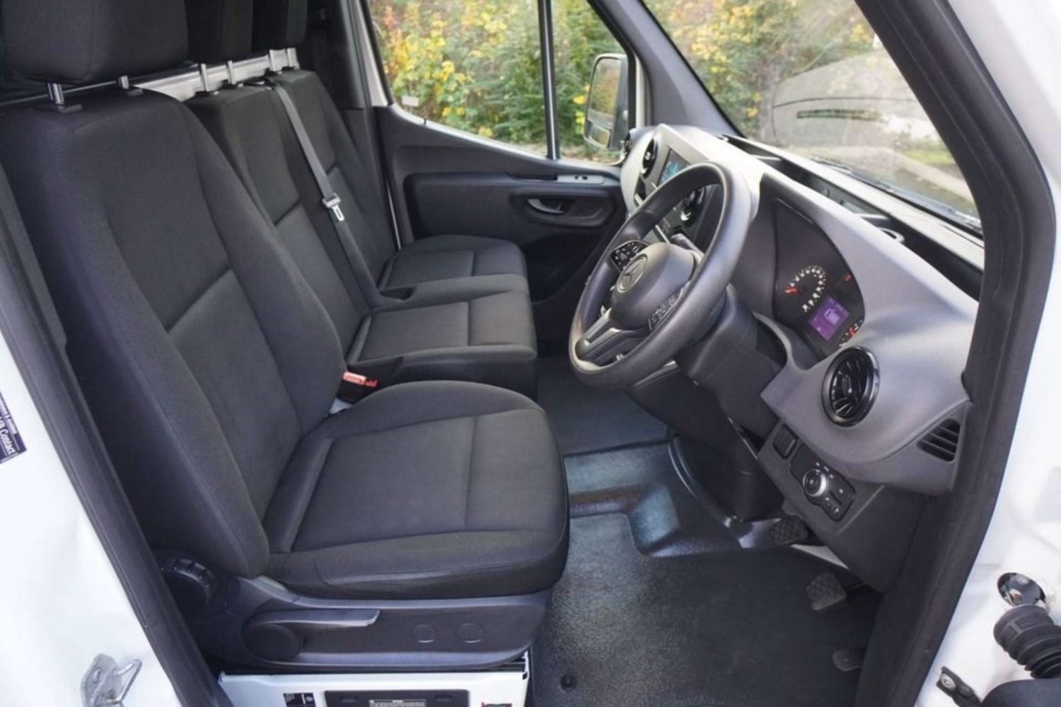 Mercedes-Benz Sprinter Listing Image