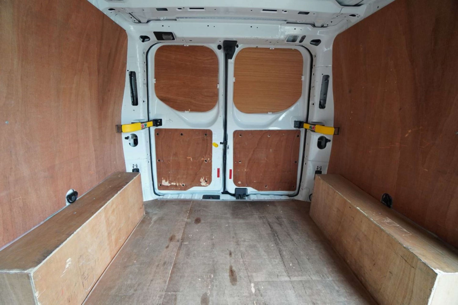 Ford Transit Custom Listing Image