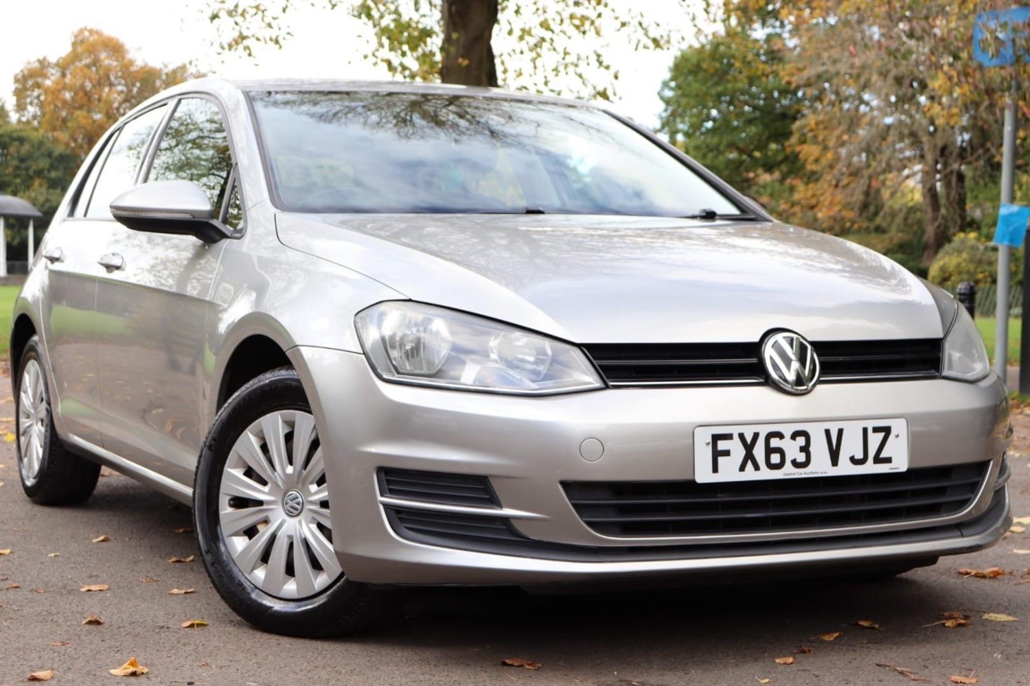 Volkswagen Golf Listing Image