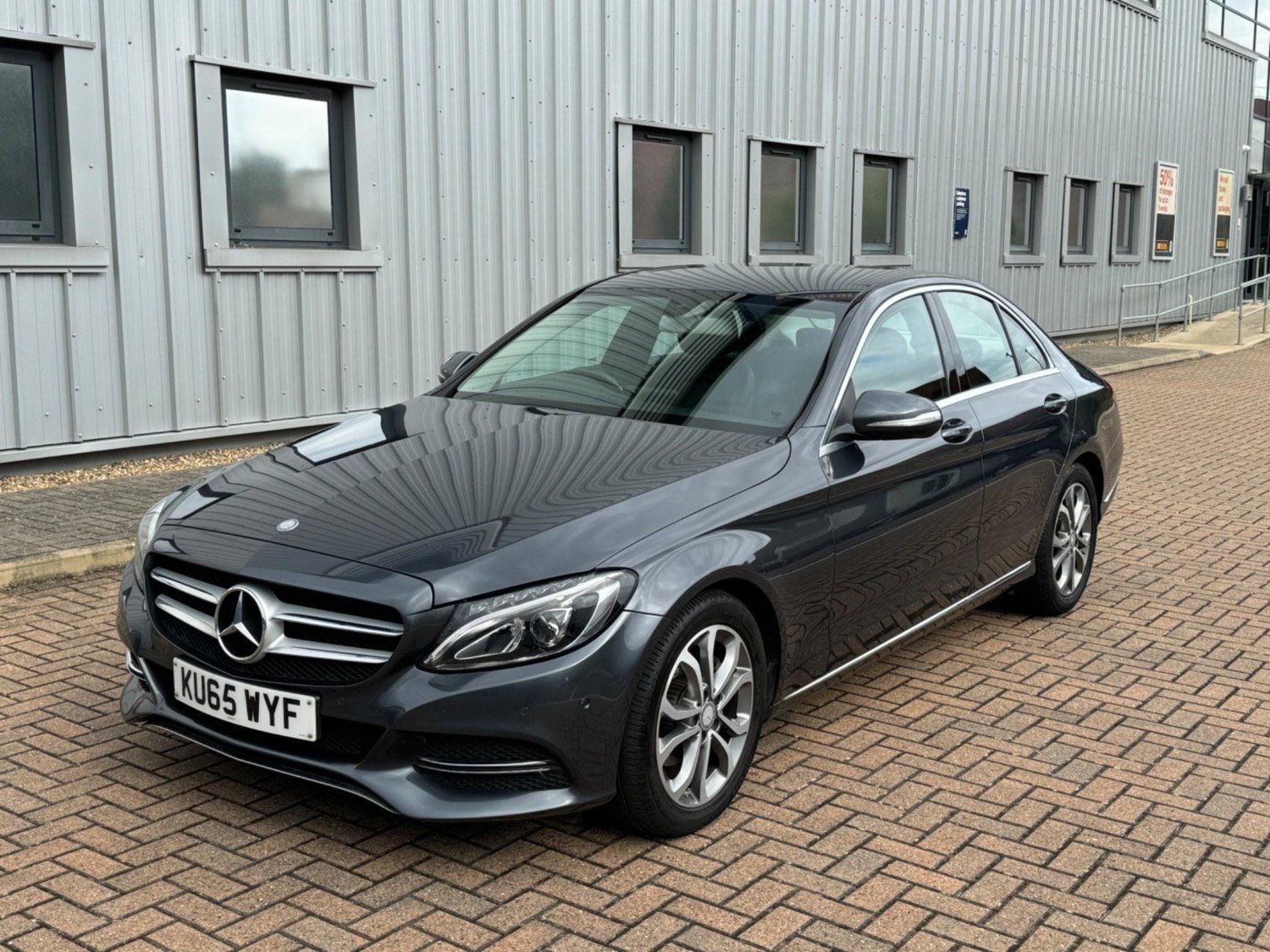 Mercedes-Benz C-Class Listing Image