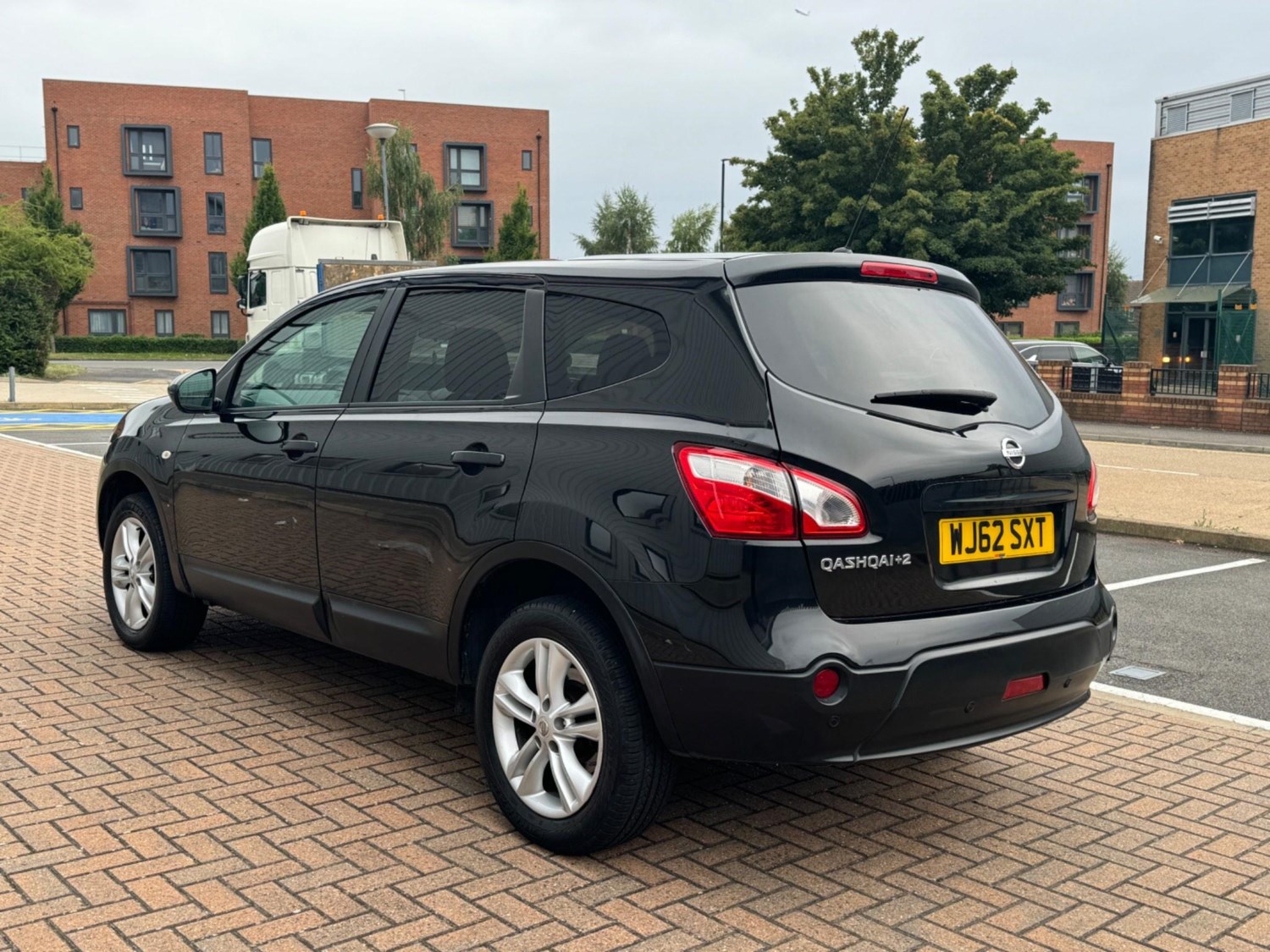 Nissan Qashqai+2 Listing Image