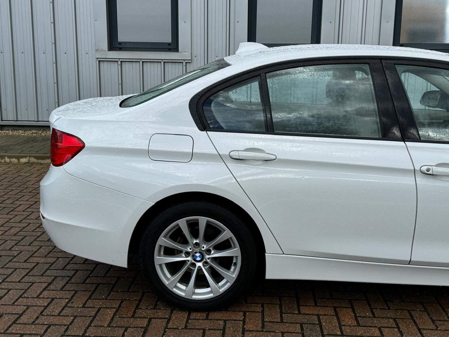 BMW 3 Series Listing Image