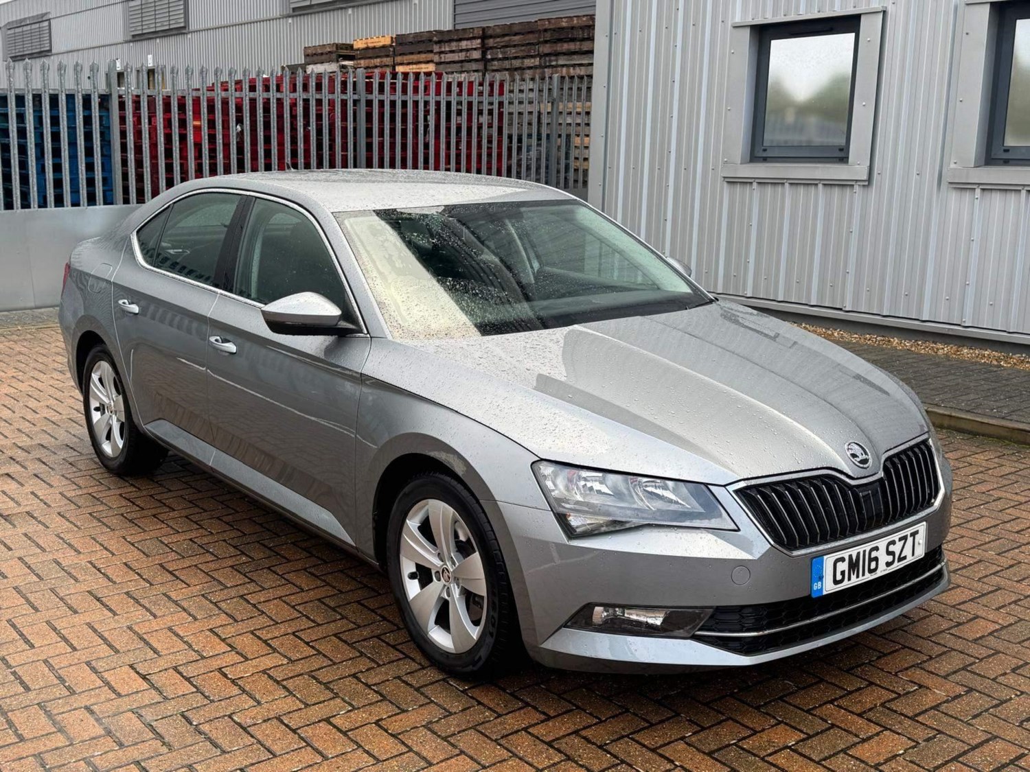 Skoda Superb Listing Image